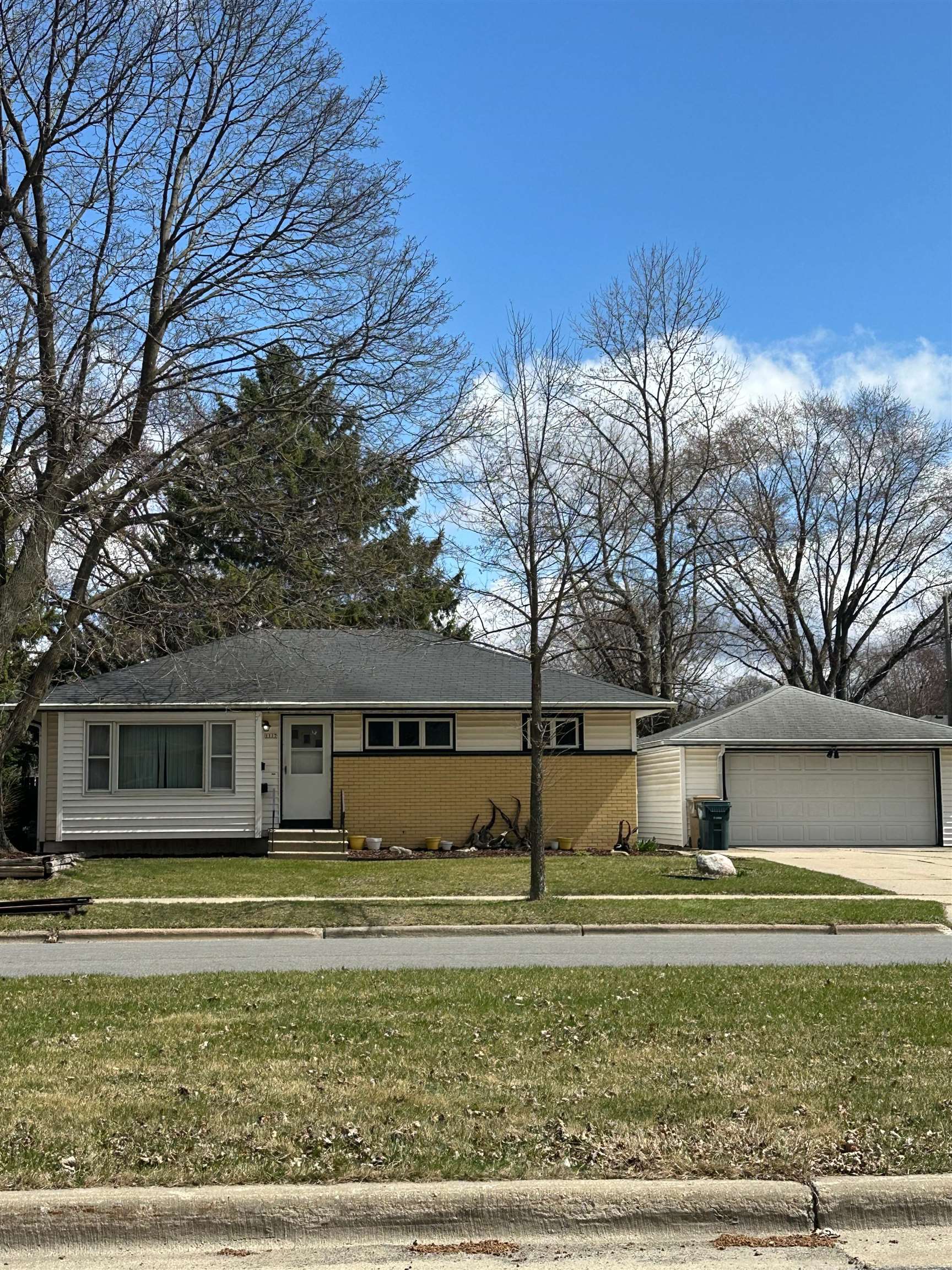 1117 Acewood Boulevard Property Photo 1
