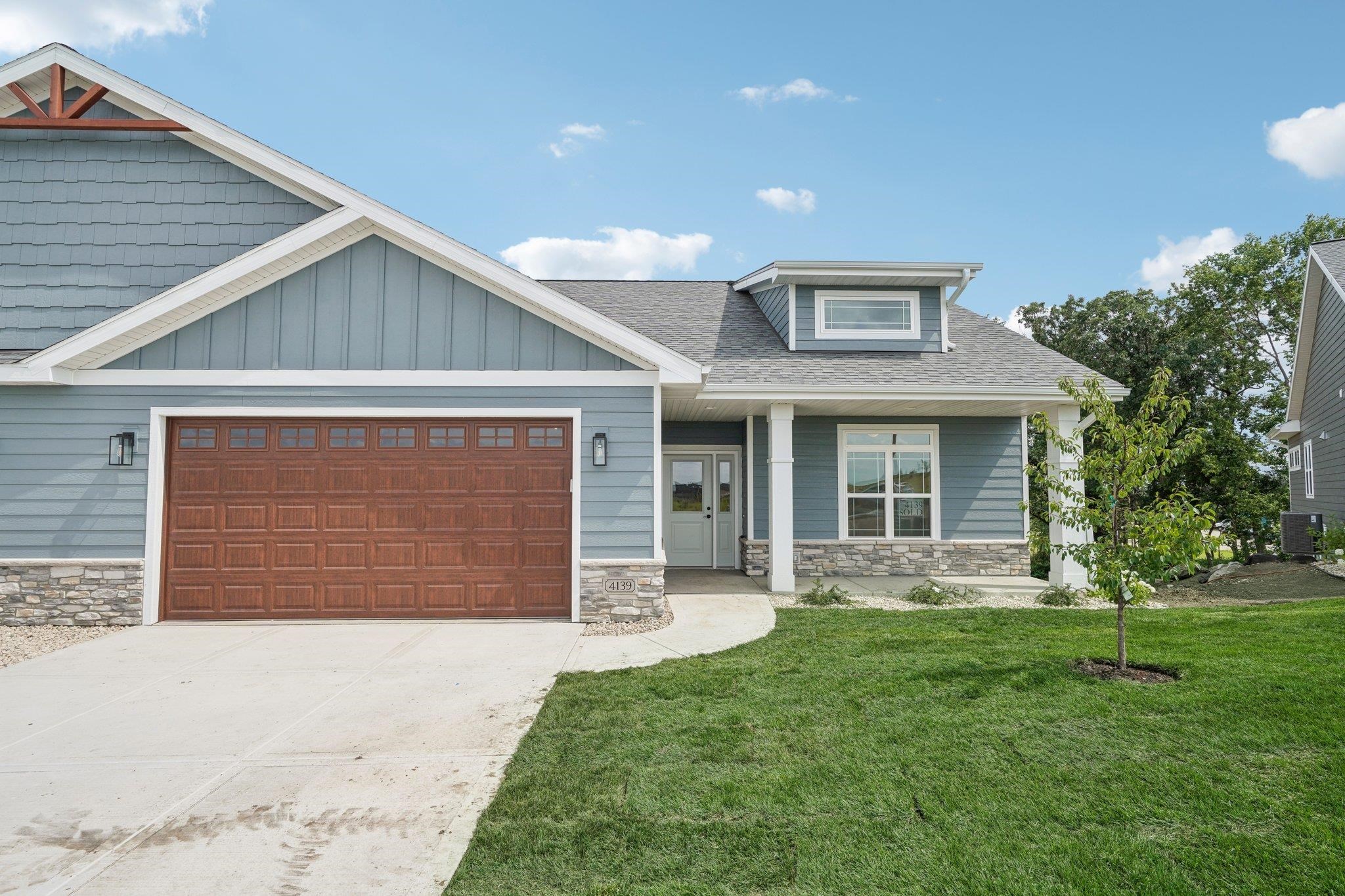 6479 Ridge View Way Property Photo 1