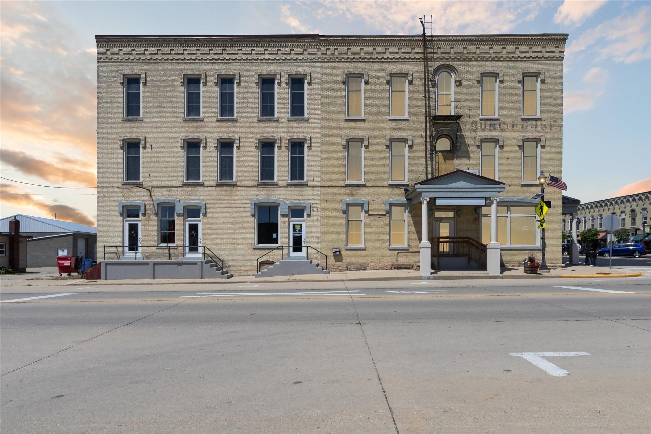 1101 1st Center Property Photo 1