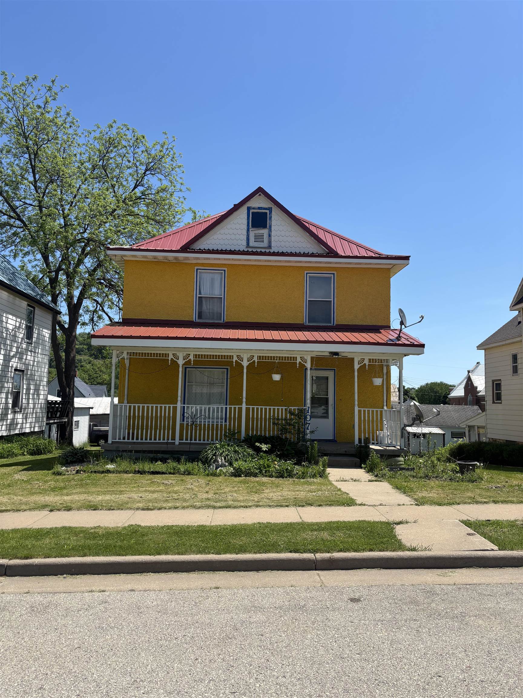 107 N West Street Property Photo 1
