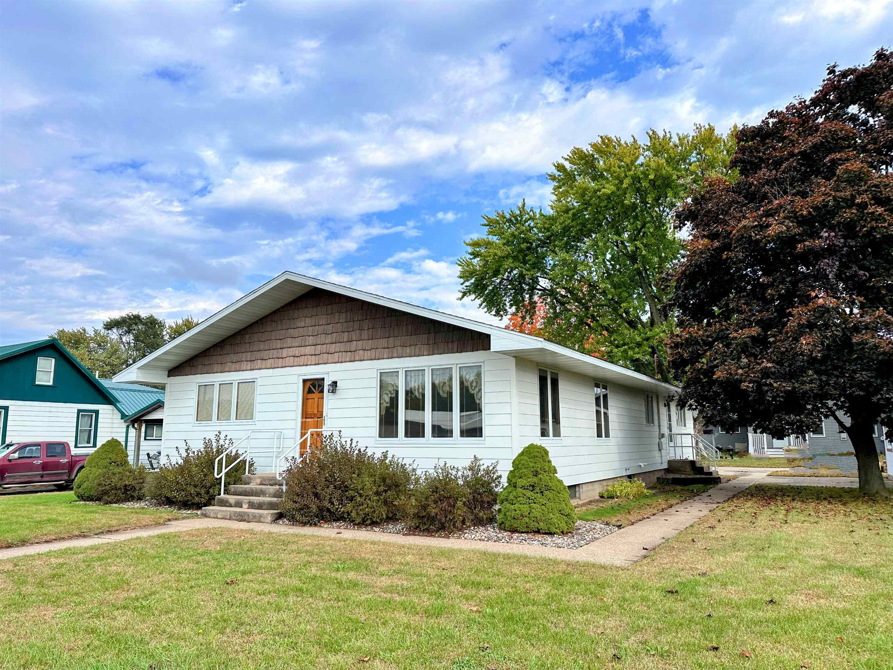 1202 S 9th Street Property Photo 1