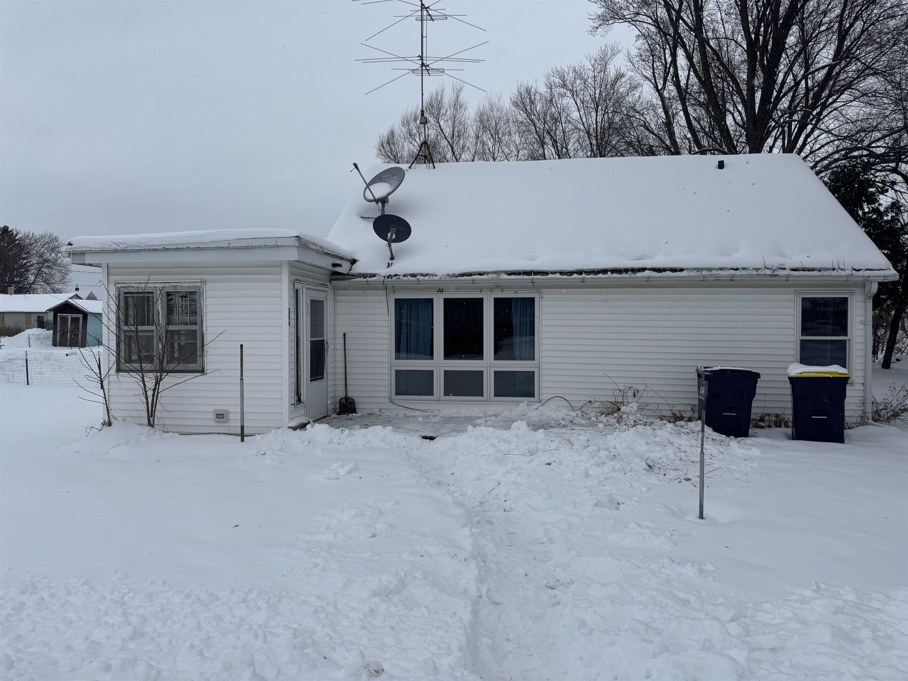 206 South Street Property Photo 1