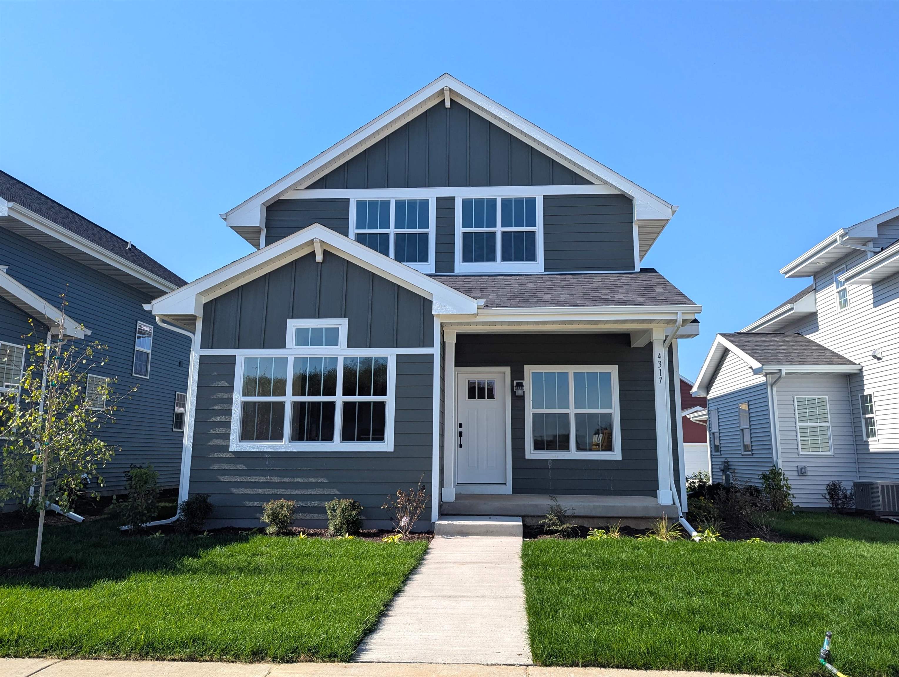 4317 Goldeneye Gateway Drive Property Photo 1