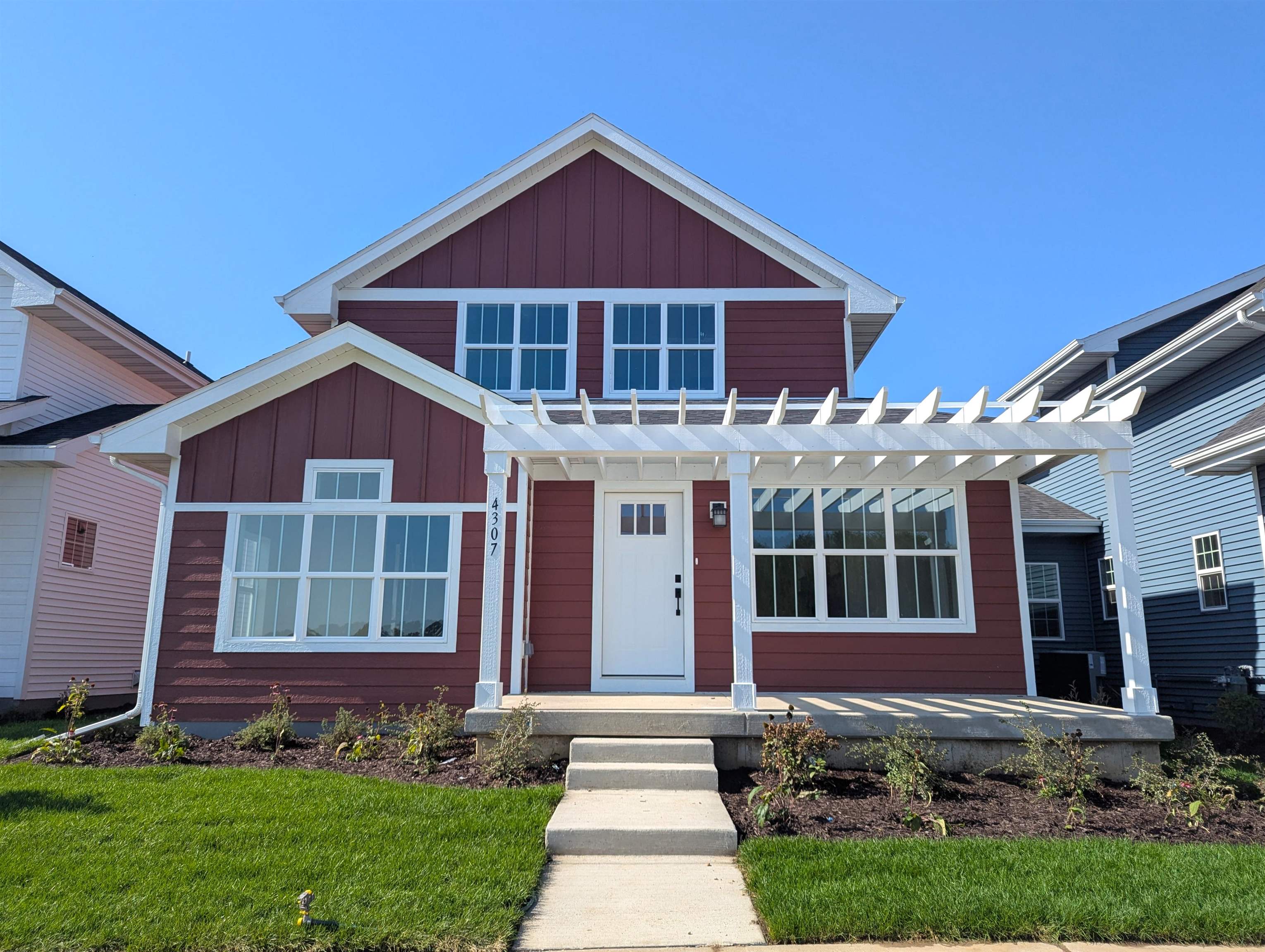 4307 Goldeneye Gateway Drive Property Photo 1