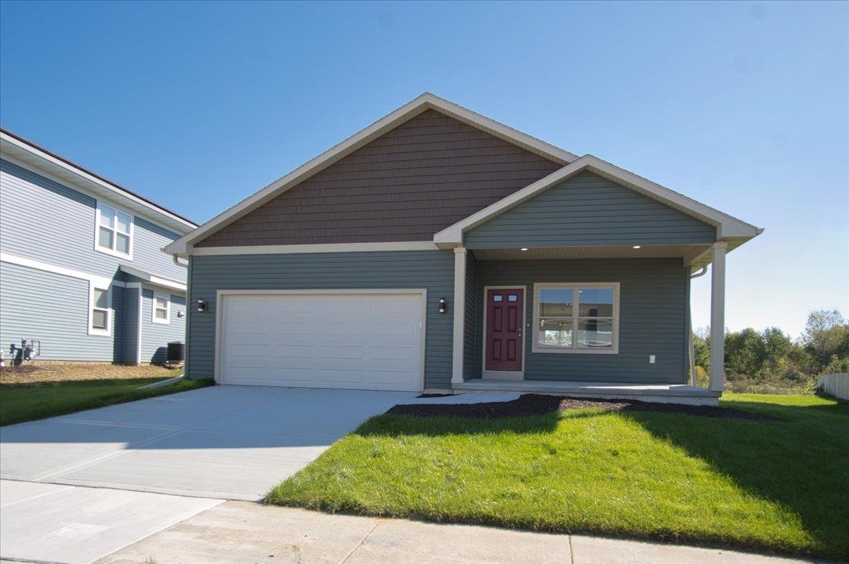 1133 Kamperschroer Way Property Photo 1