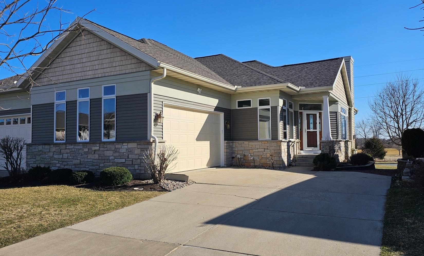 440 Grandview Drive Property Photo 1