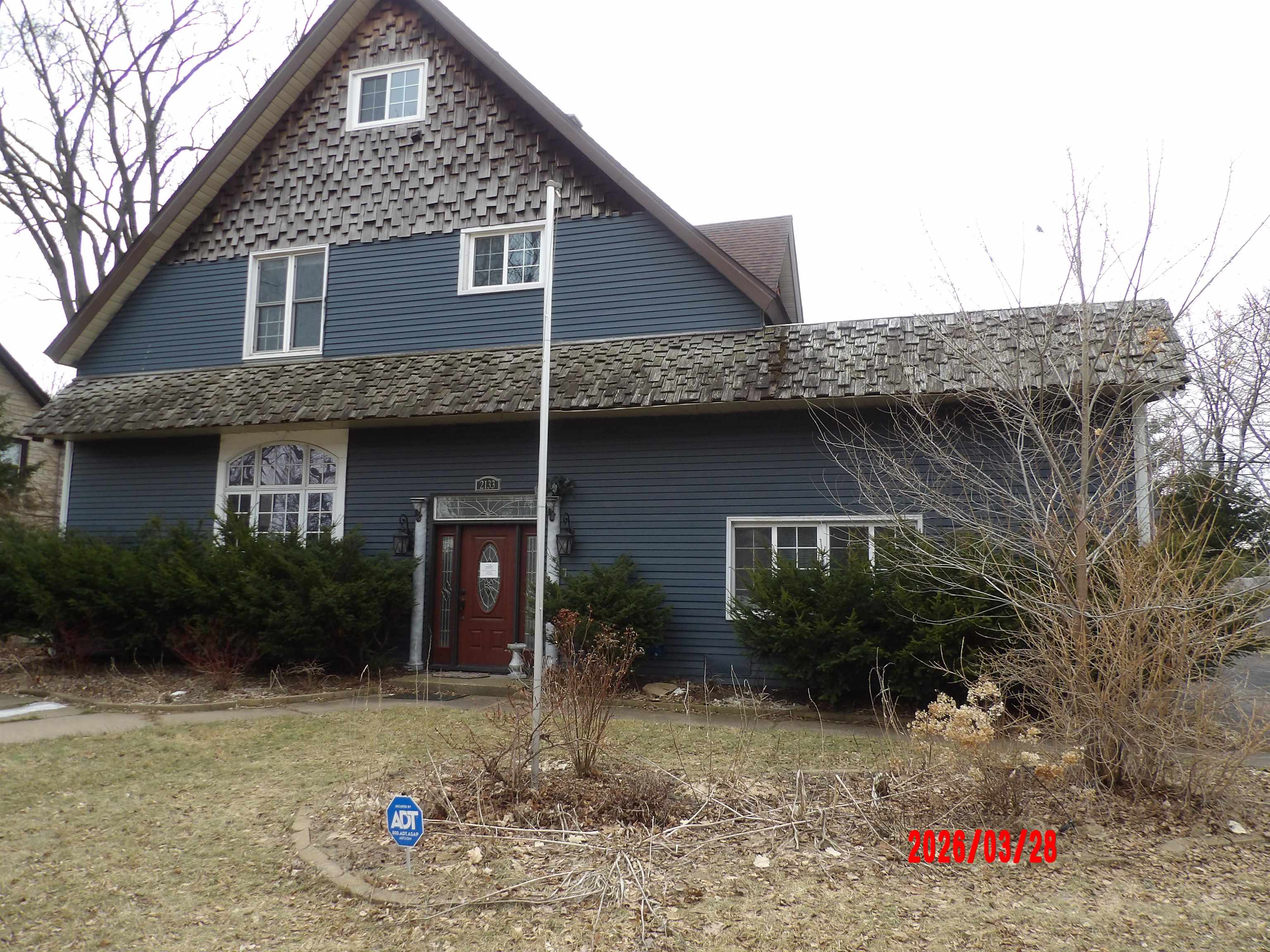 2133 Main Street Property Photo 1