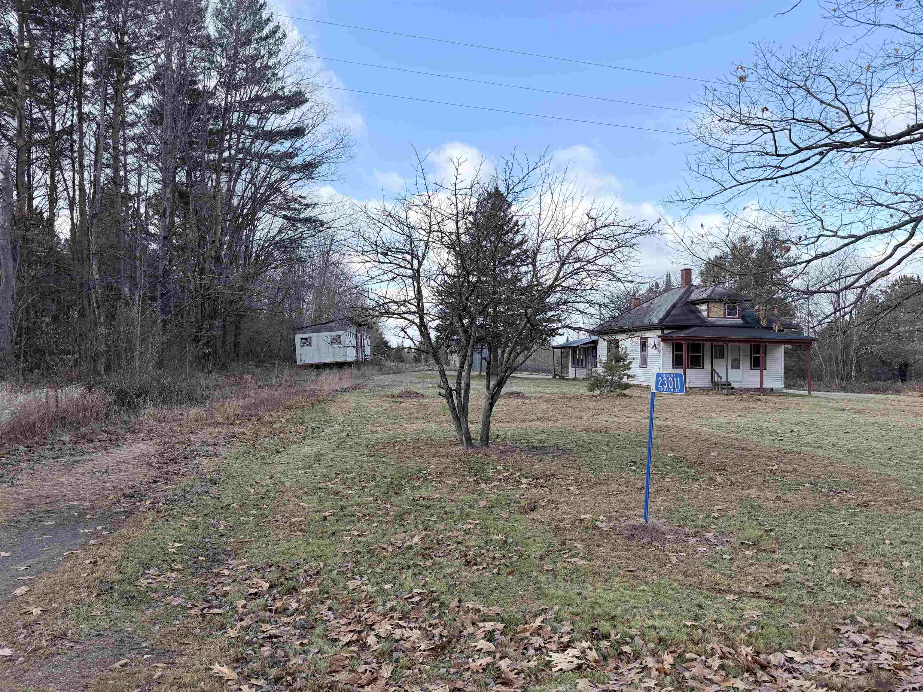 23011 Gordon Lake Road Property Photo 1