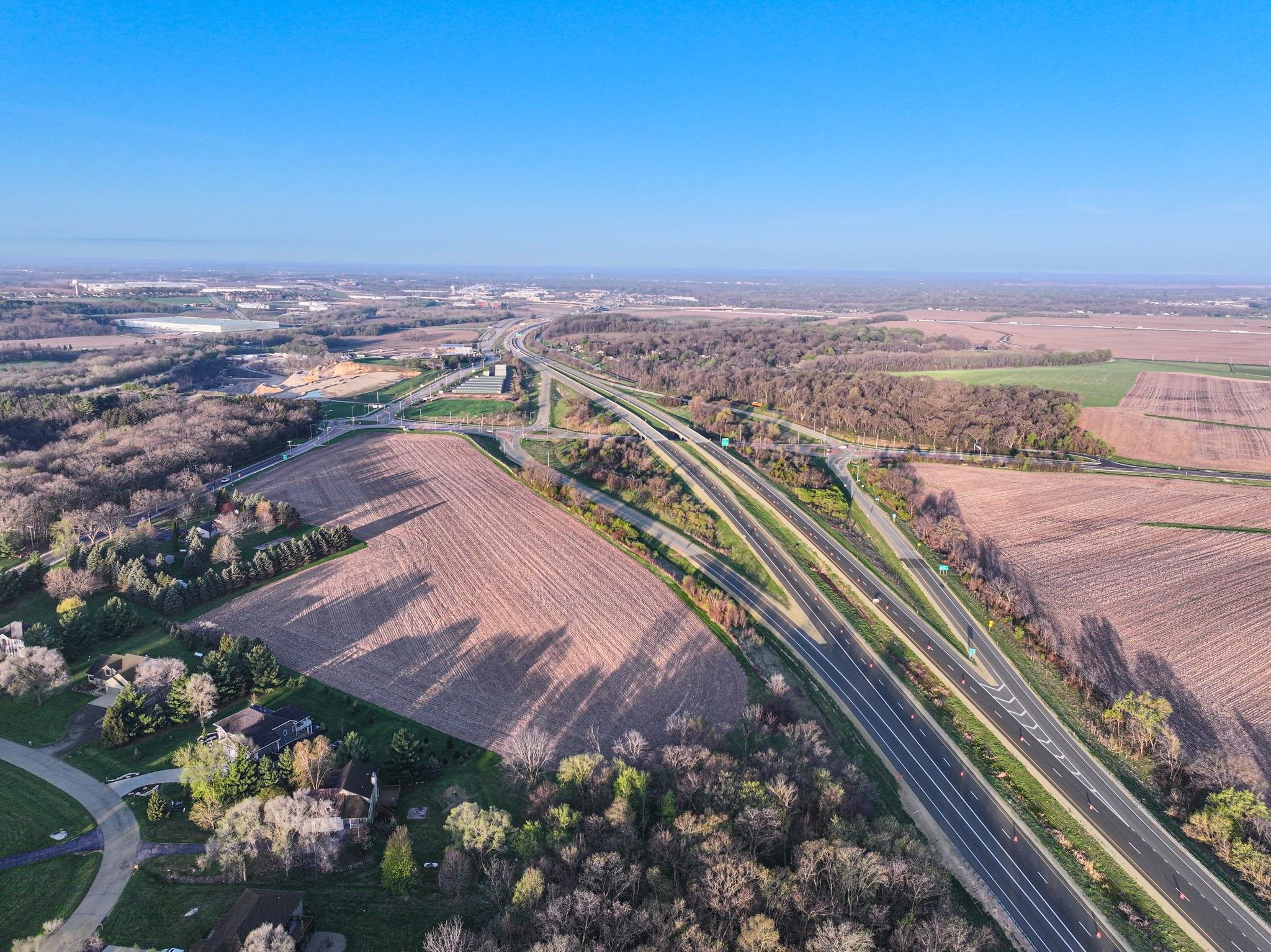 18.7 M/l Acres Milwaukee Road Property Photo 1