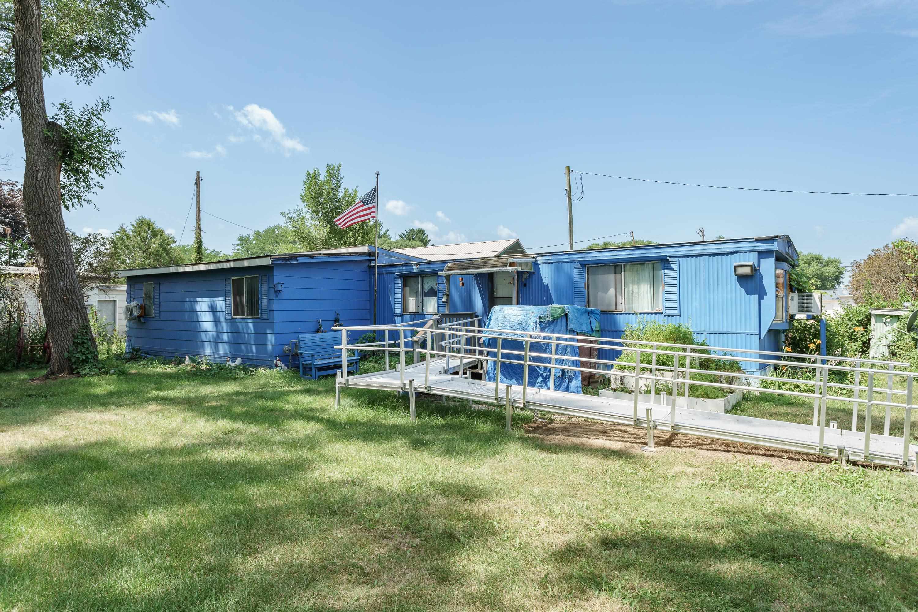 407 E Prairie Street Property Photo 1