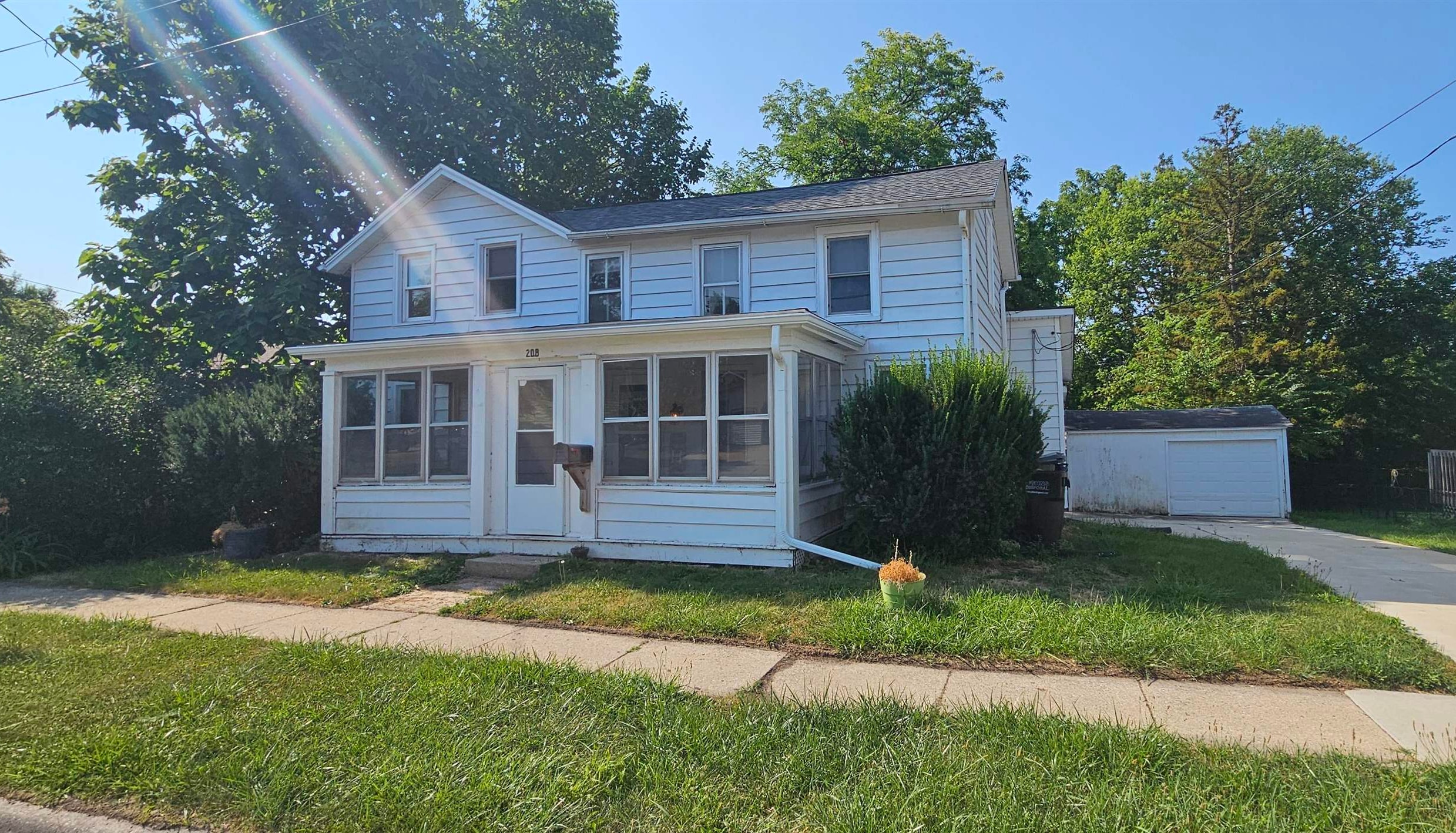208 W Candise Street Property Photo 1