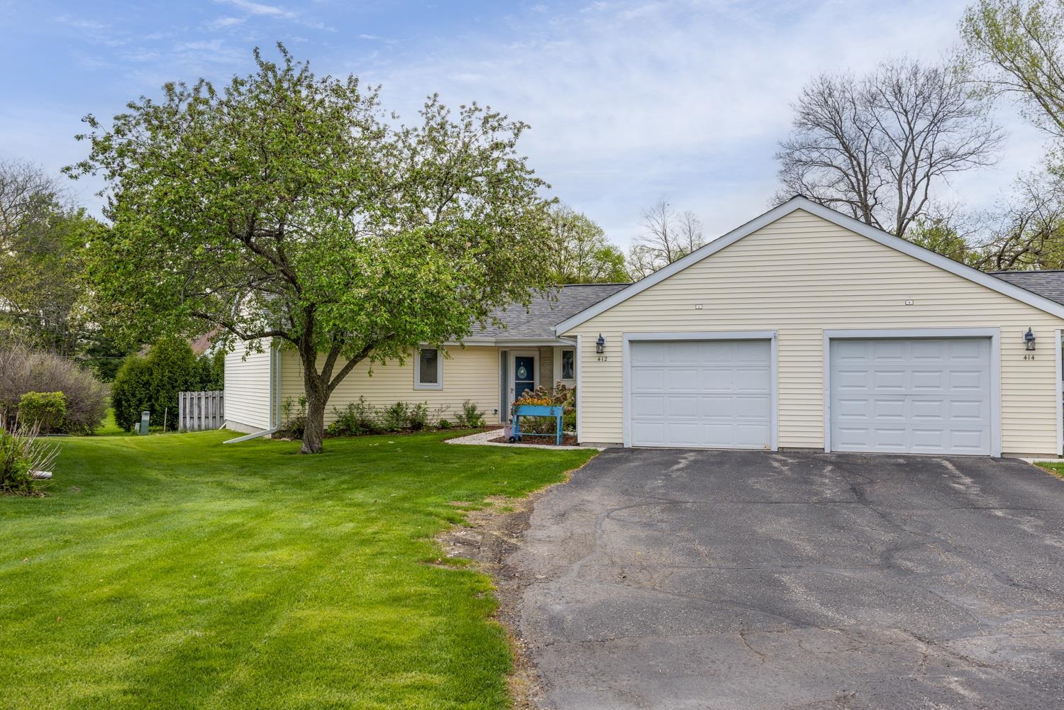 412 Lawn Street Property Photo 1