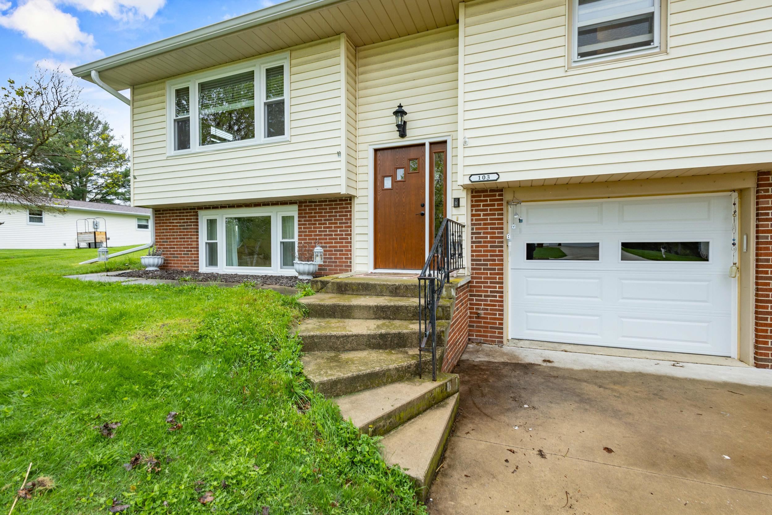 103 Moorland Drive Property Photo 1