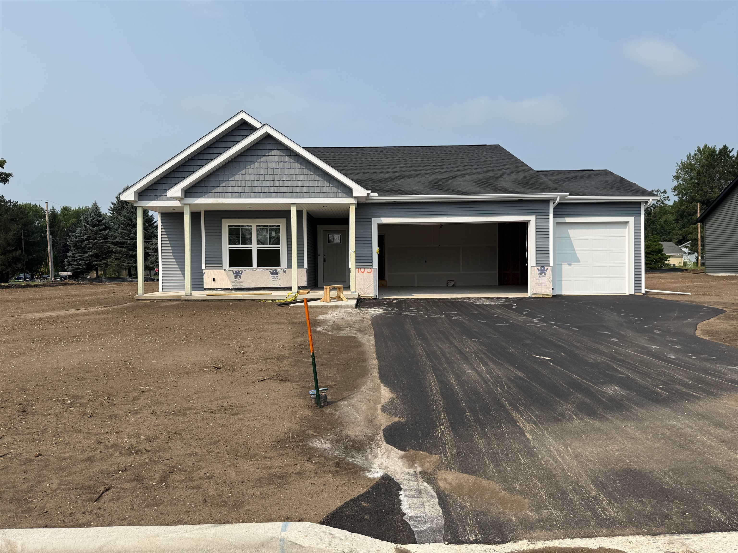 405 Ridge Court Property Photo 1