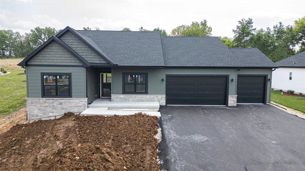 407 Ridge Court Property Photo 1