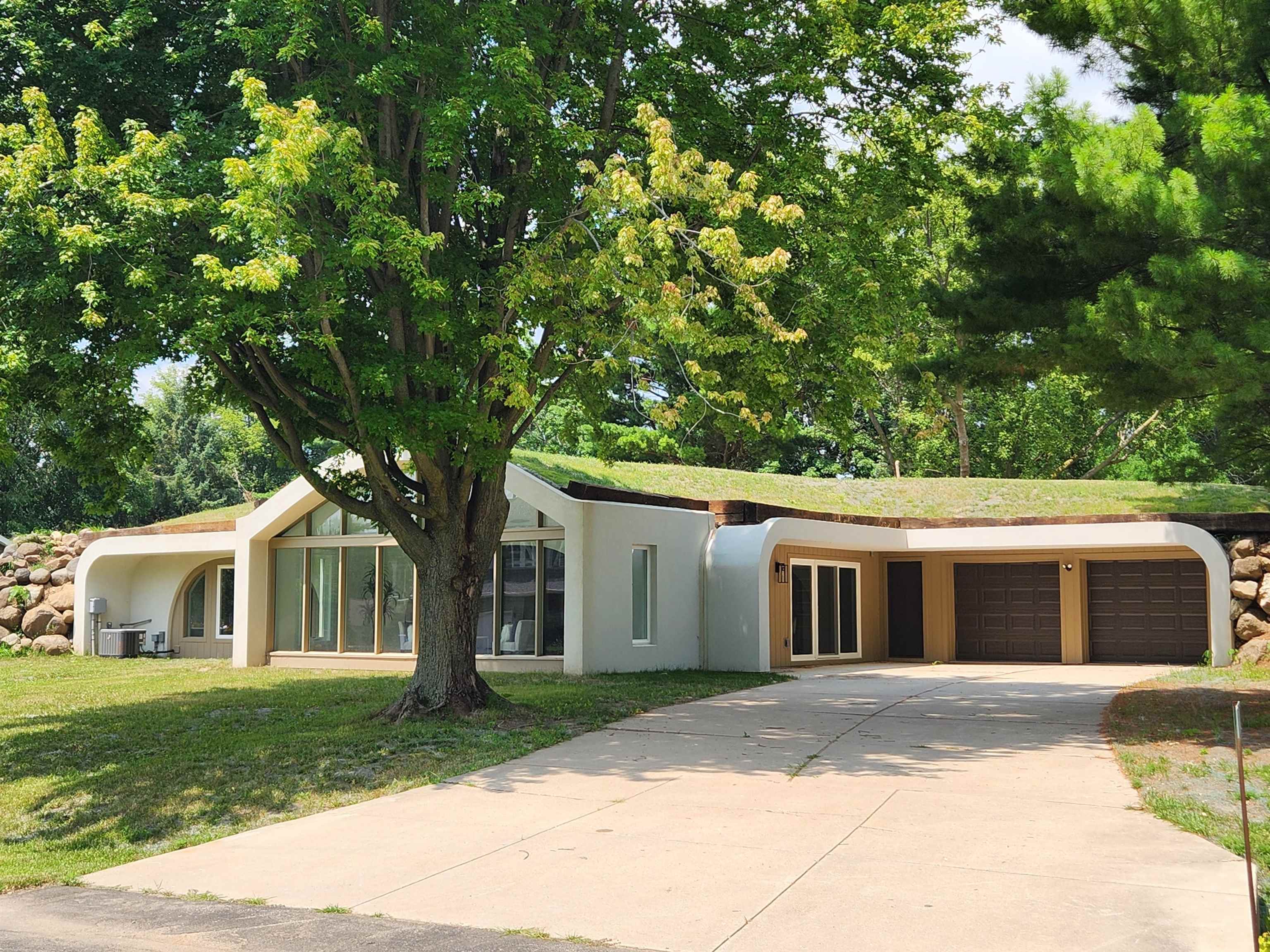 3486 Whytecliff Way Property Photo 1