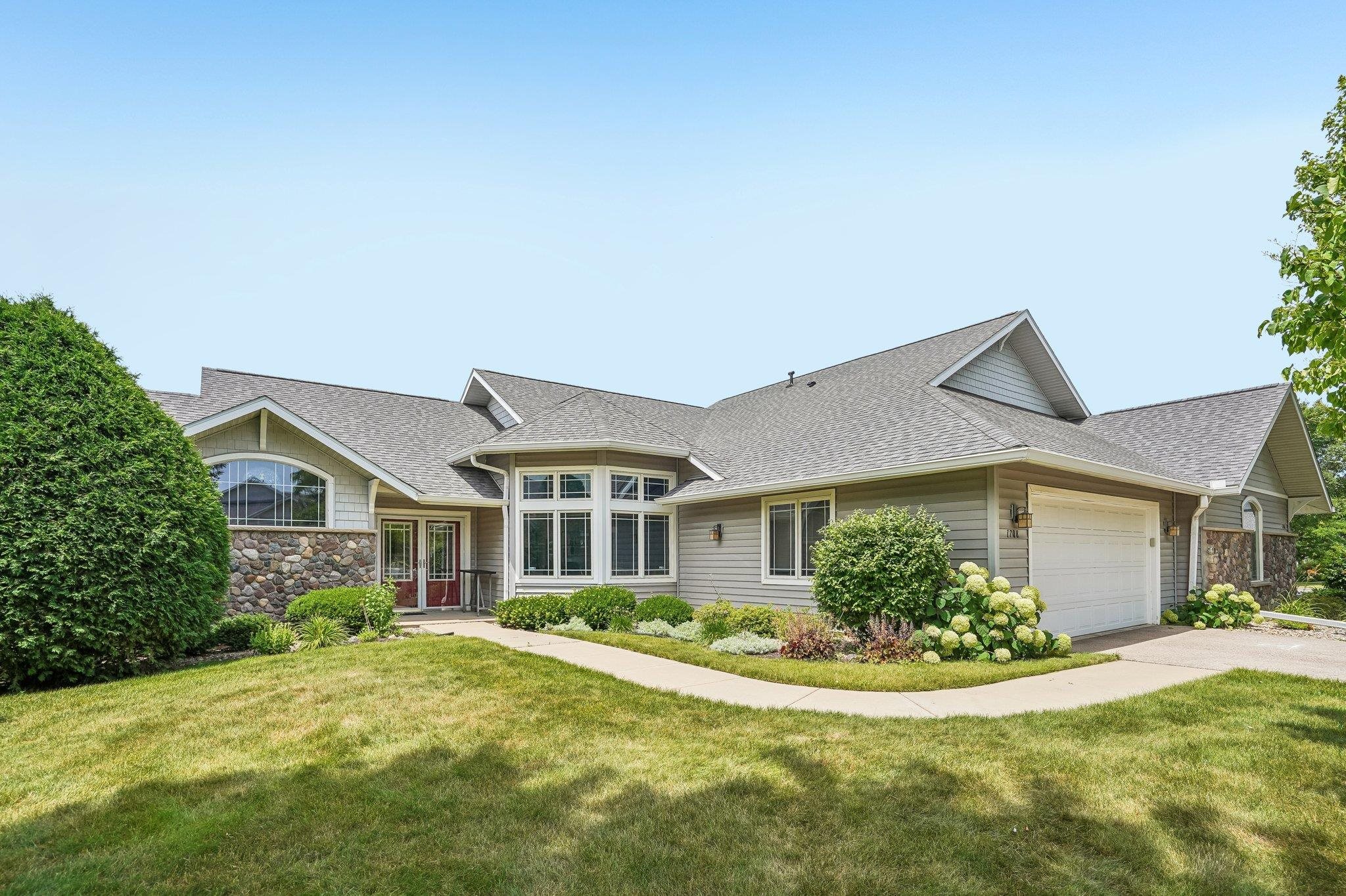 1708 Dewberry Drive Property Photo 1