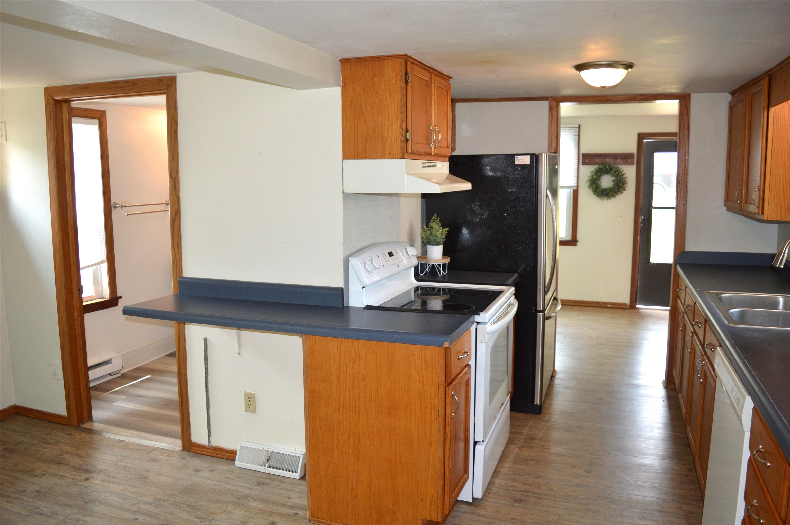 1717 Loftsgordon Avenue Property Photo 1