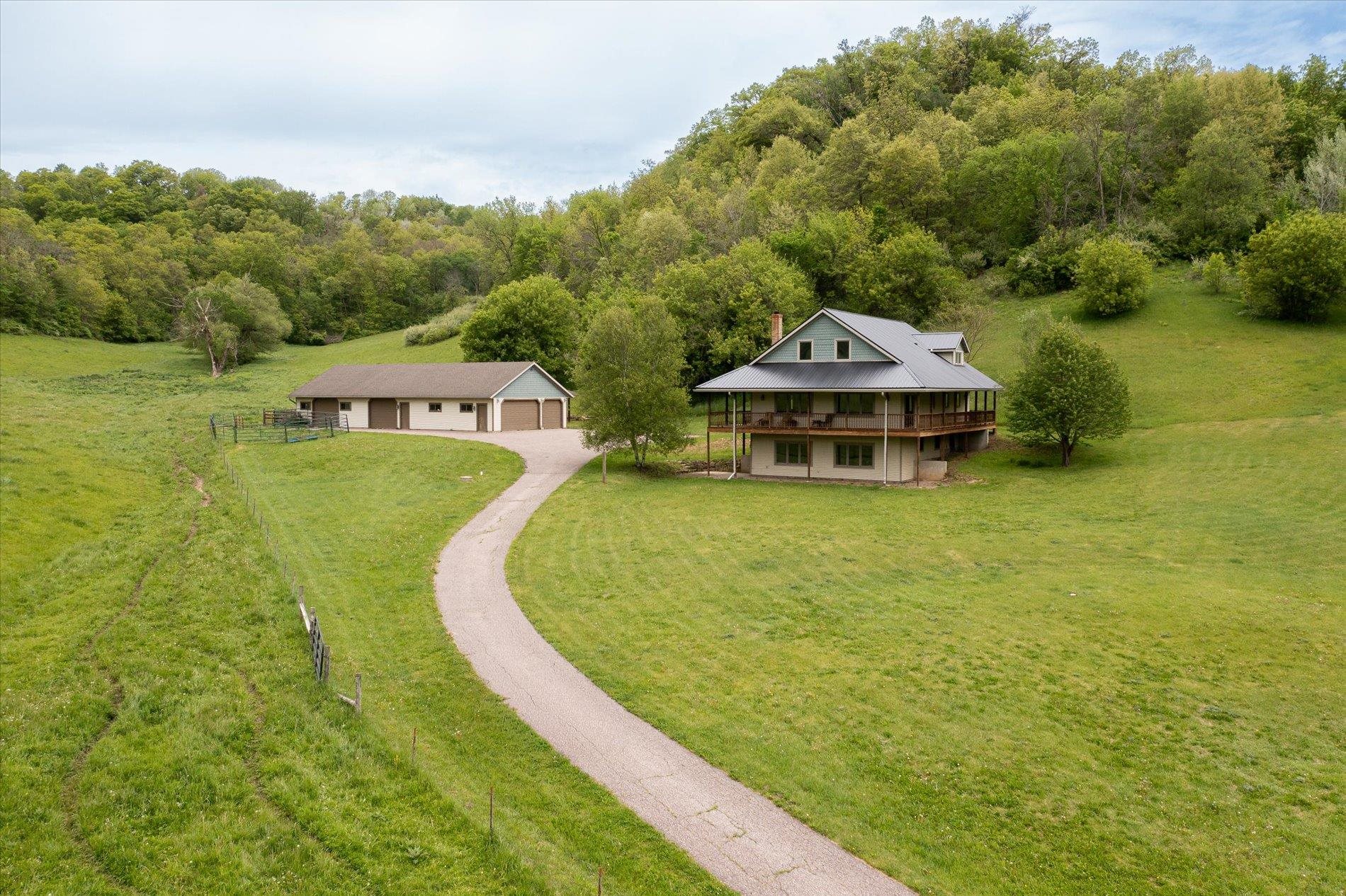 27538 County Hwy Dd Property Photo 1
