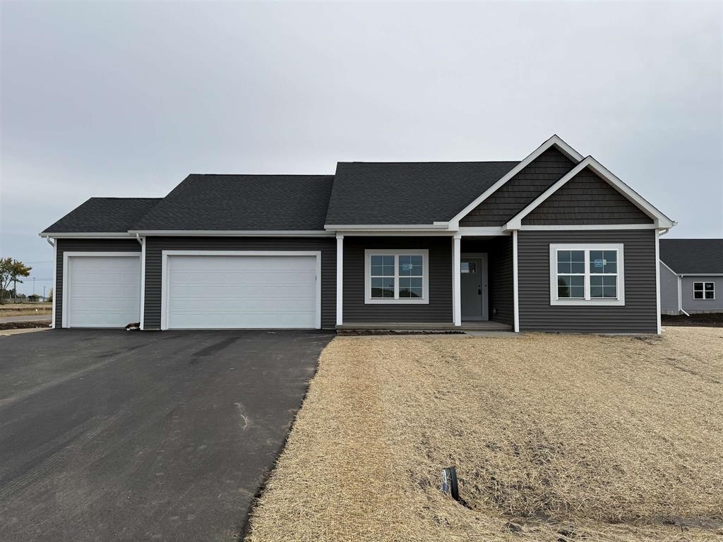 381 Drumlin Loop Property Photo 1