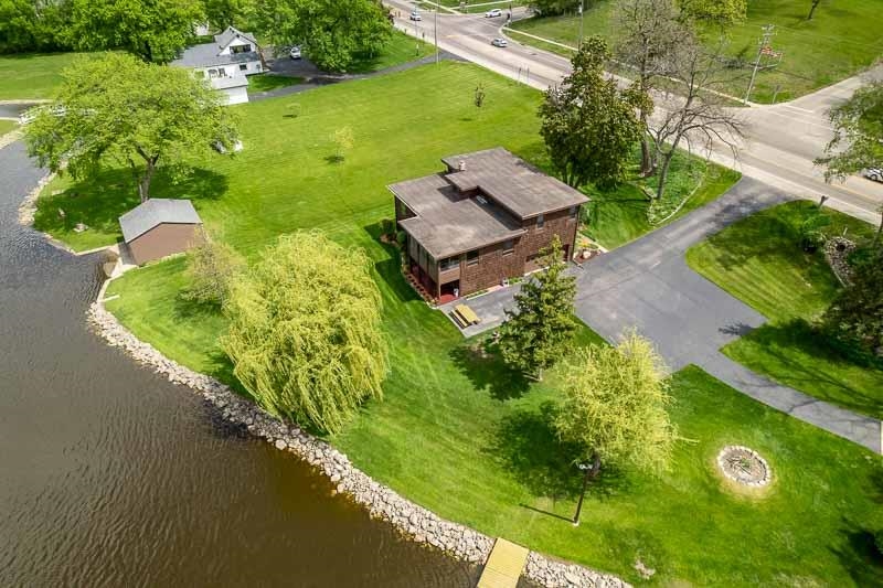 3004 Riverside Drive Property Photo 1
