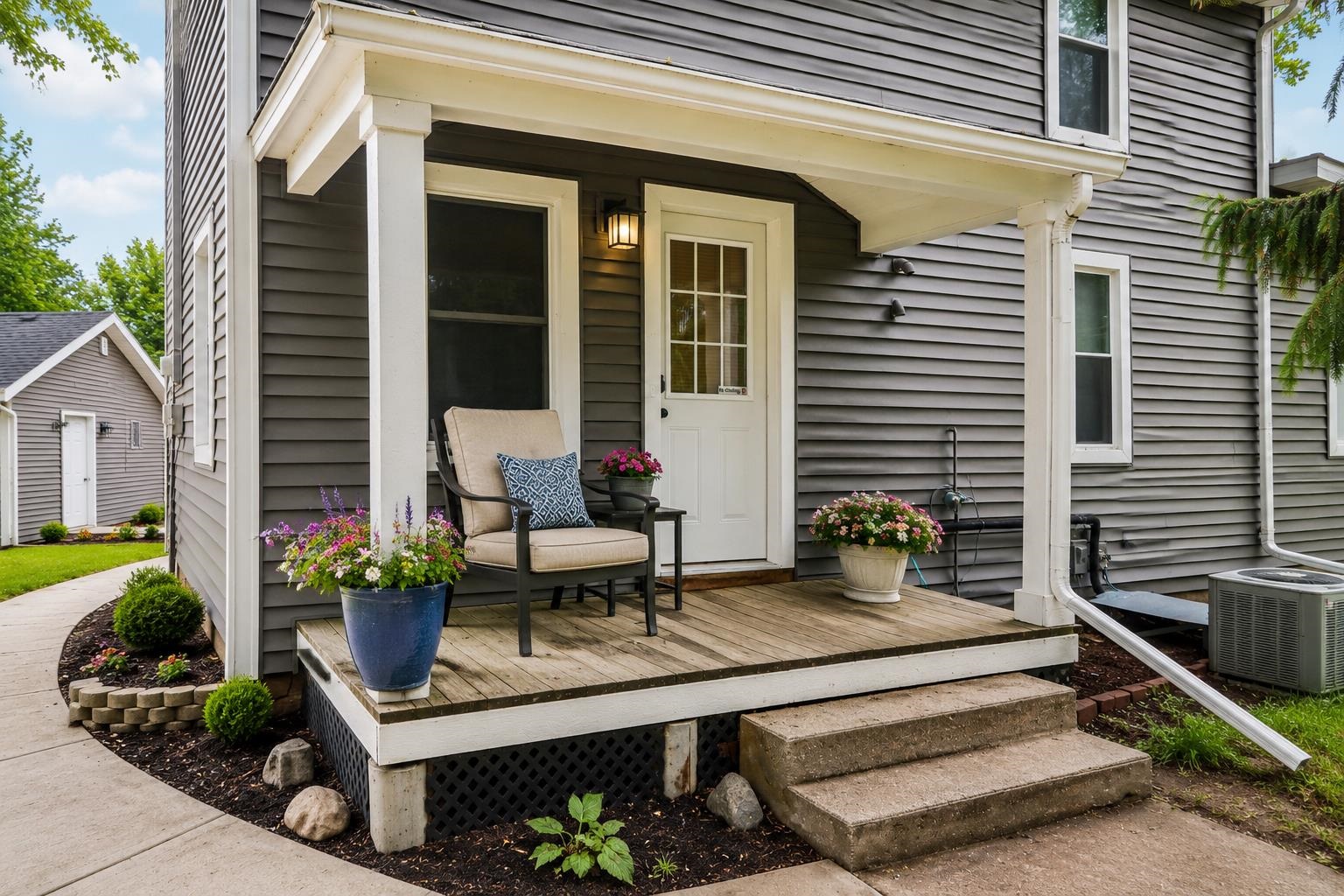 309 Cedar Street Property Photo 1