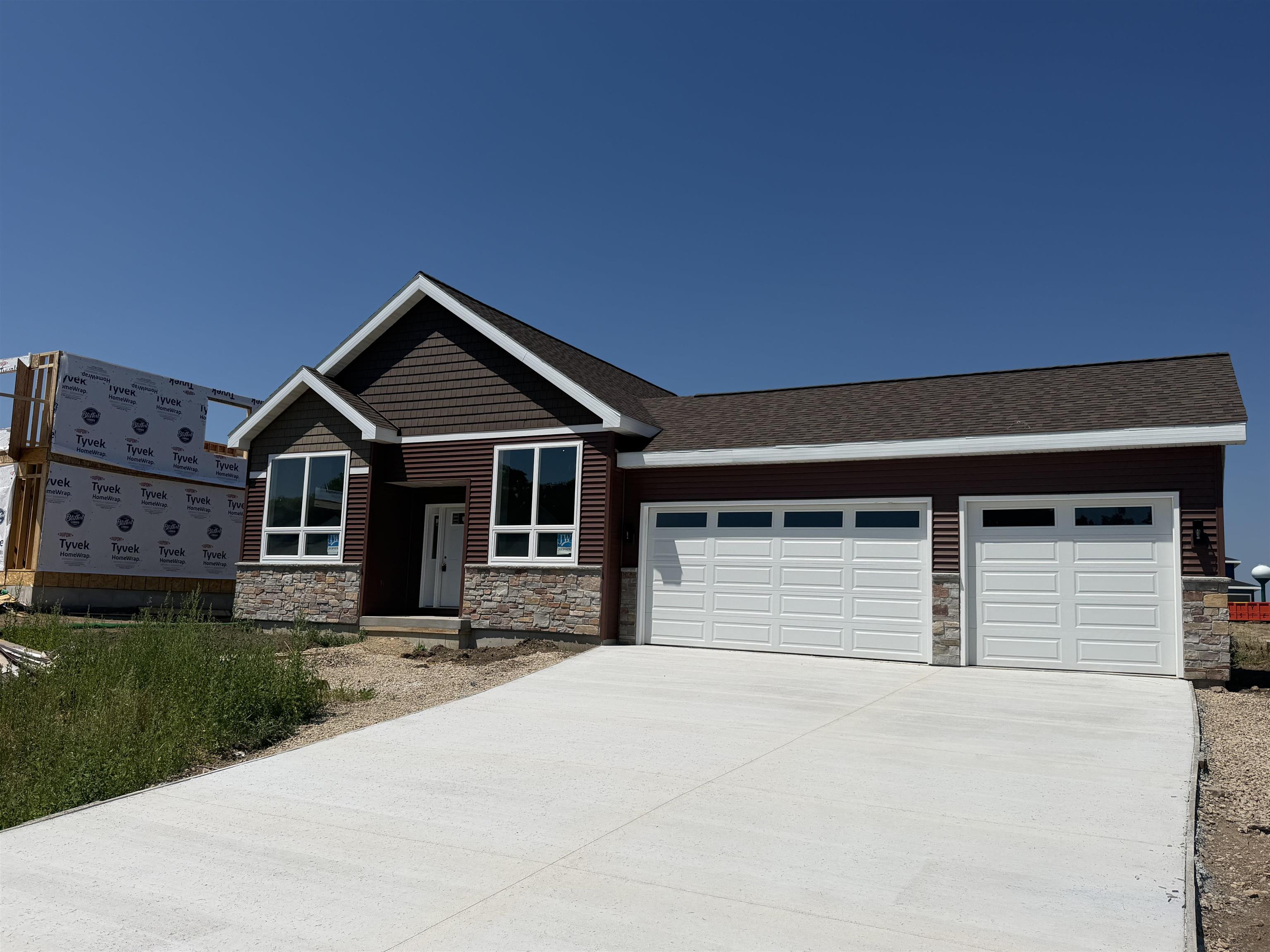 4044 Whistle Rock Circle Property Photo 1