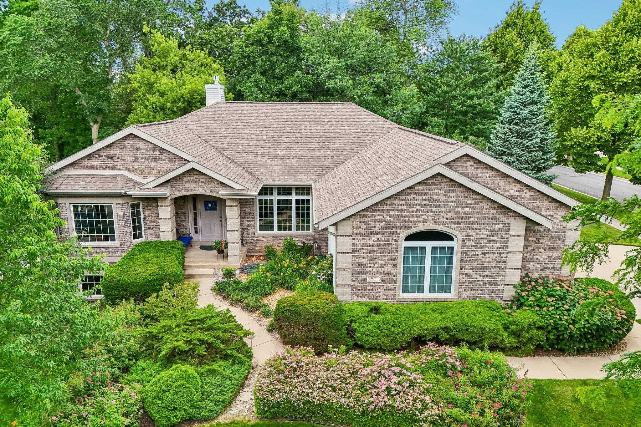 1802 Pineview Drive