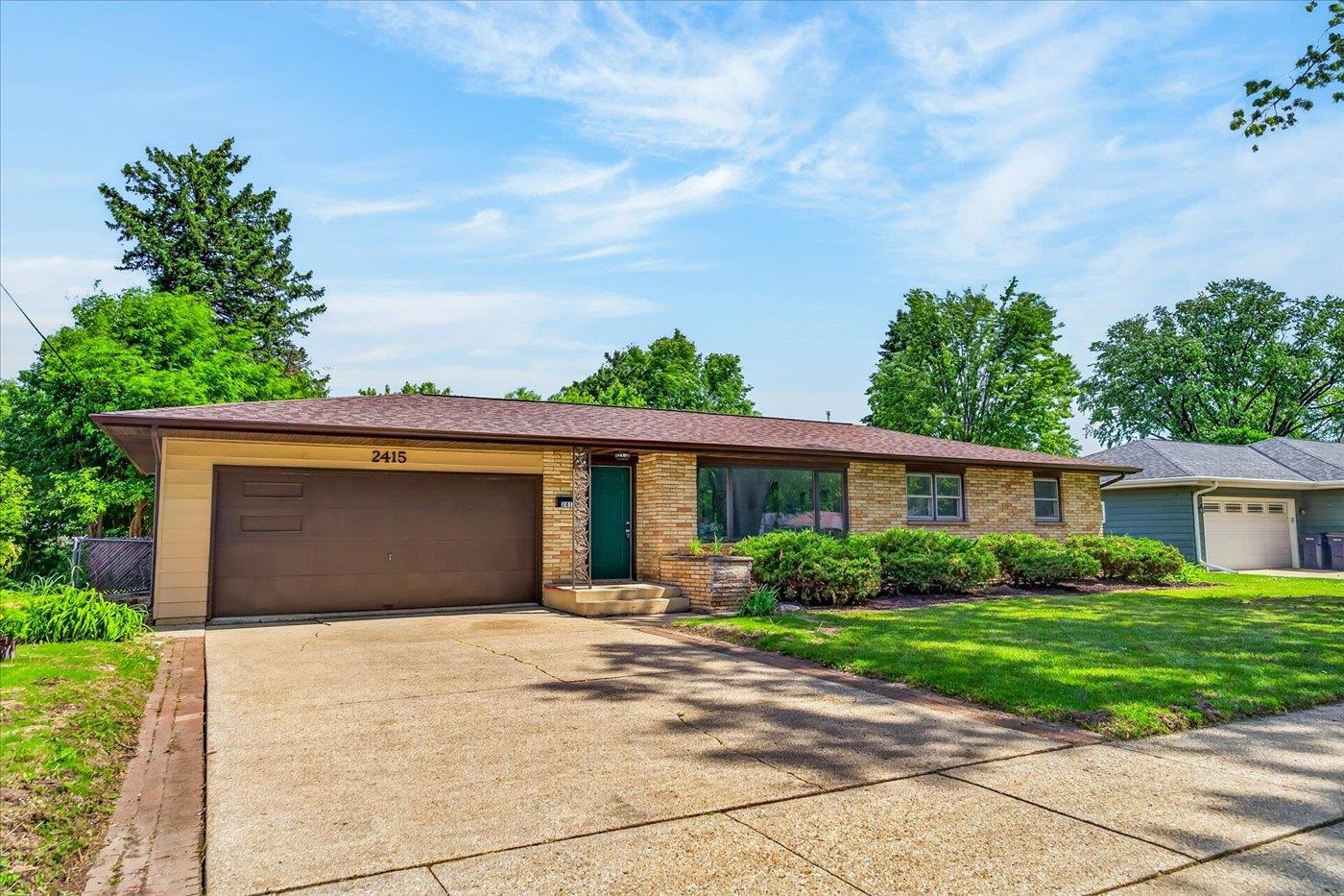 2415 Hyacinth Avenue Property Photo 1