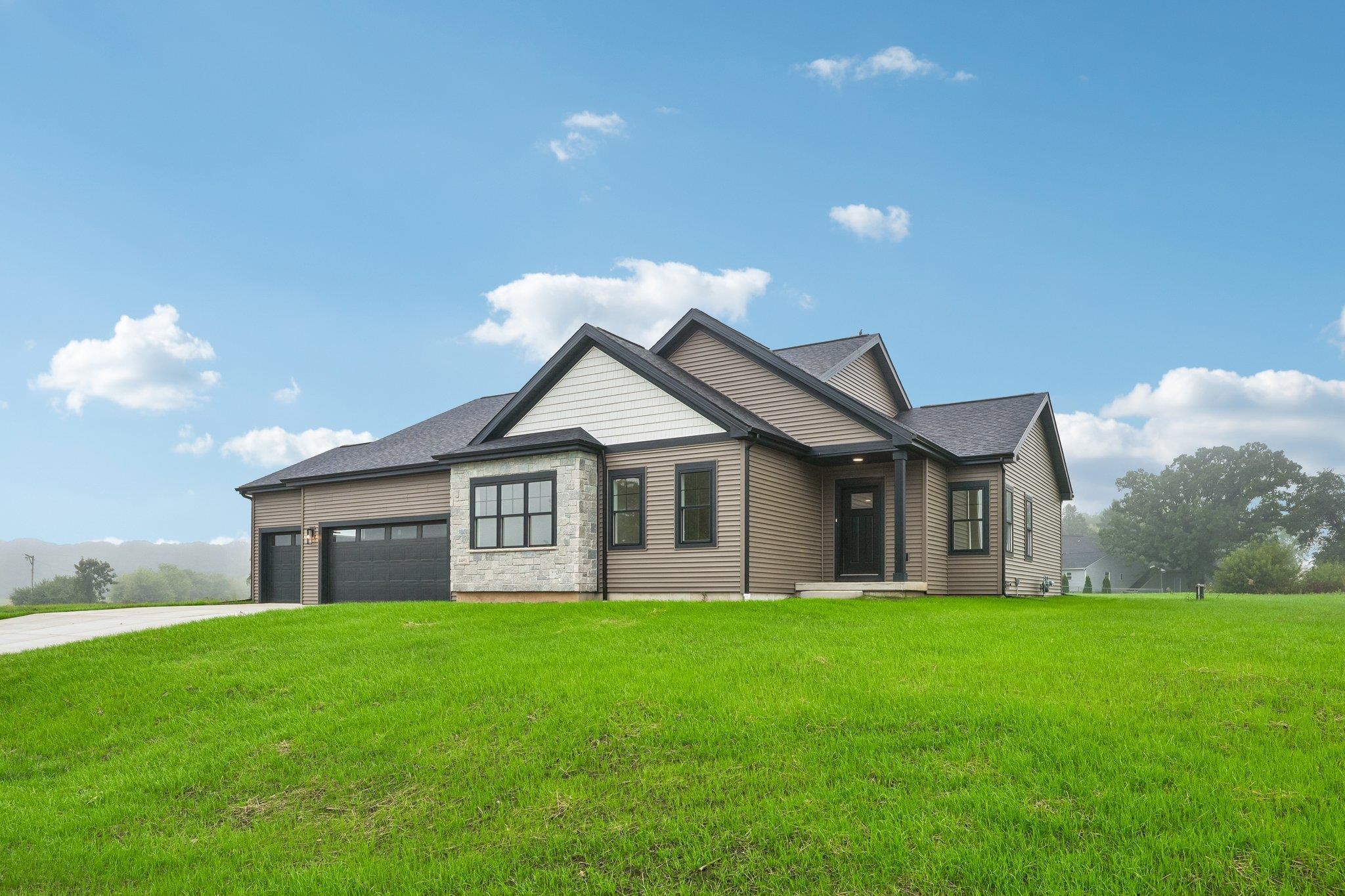 4491 Scenic Oak Drive Property Photo 1