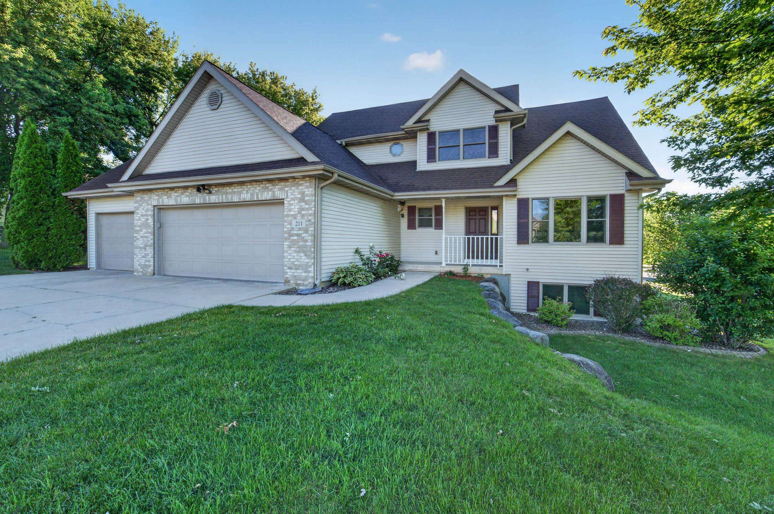 211 N Heatherstone Drive