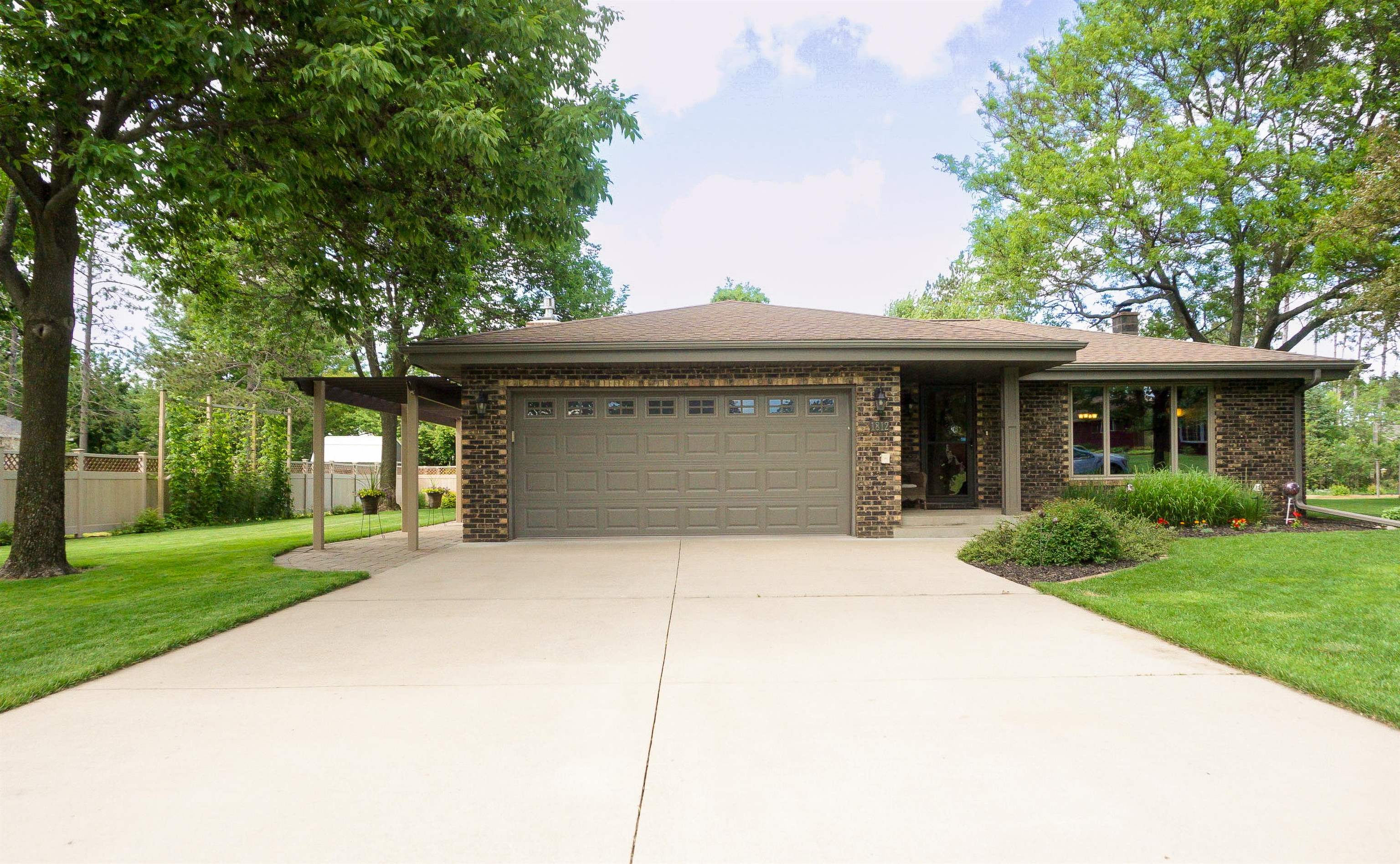 1812 Norway Lane