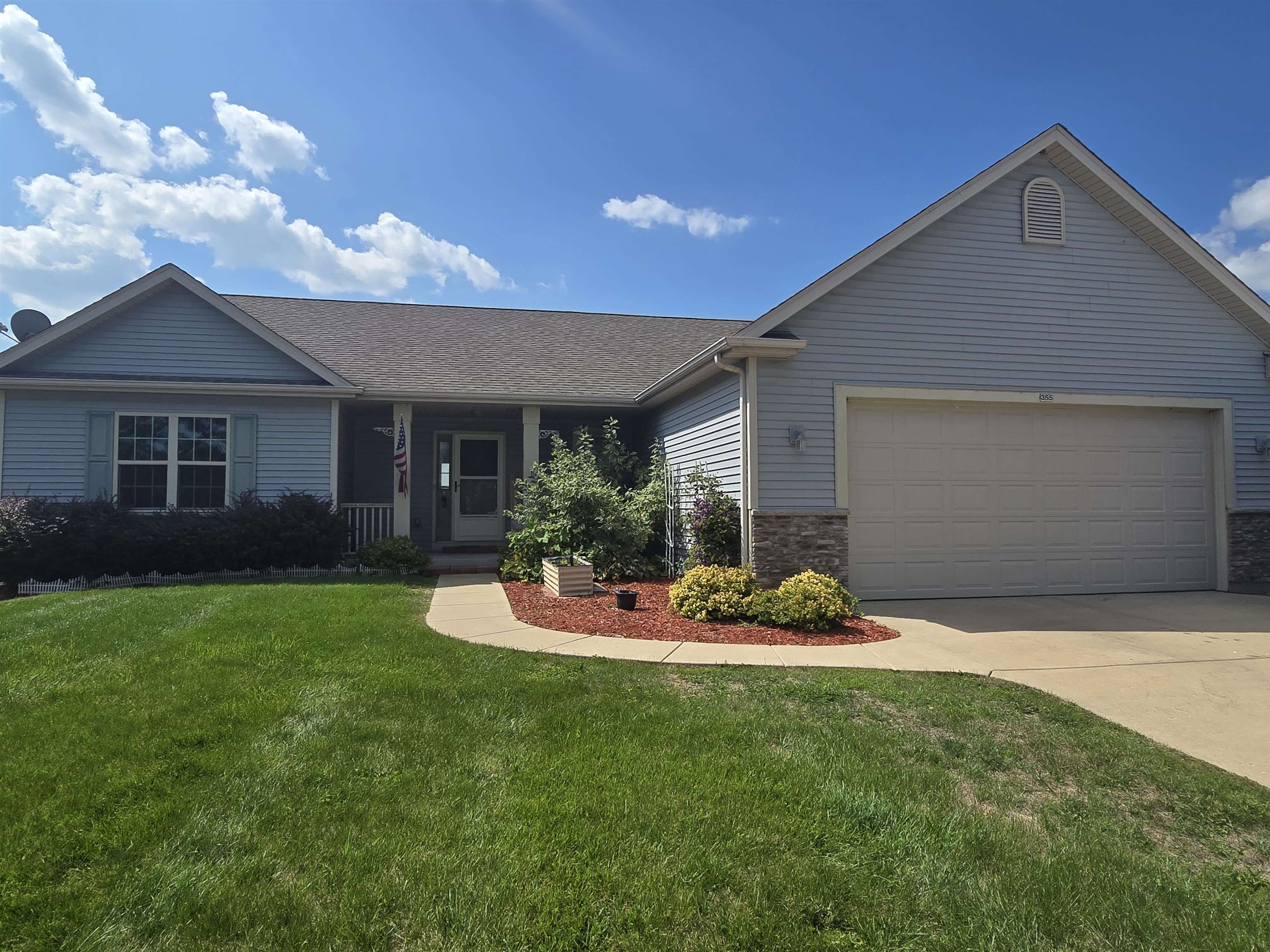355 Rosewood Avenue