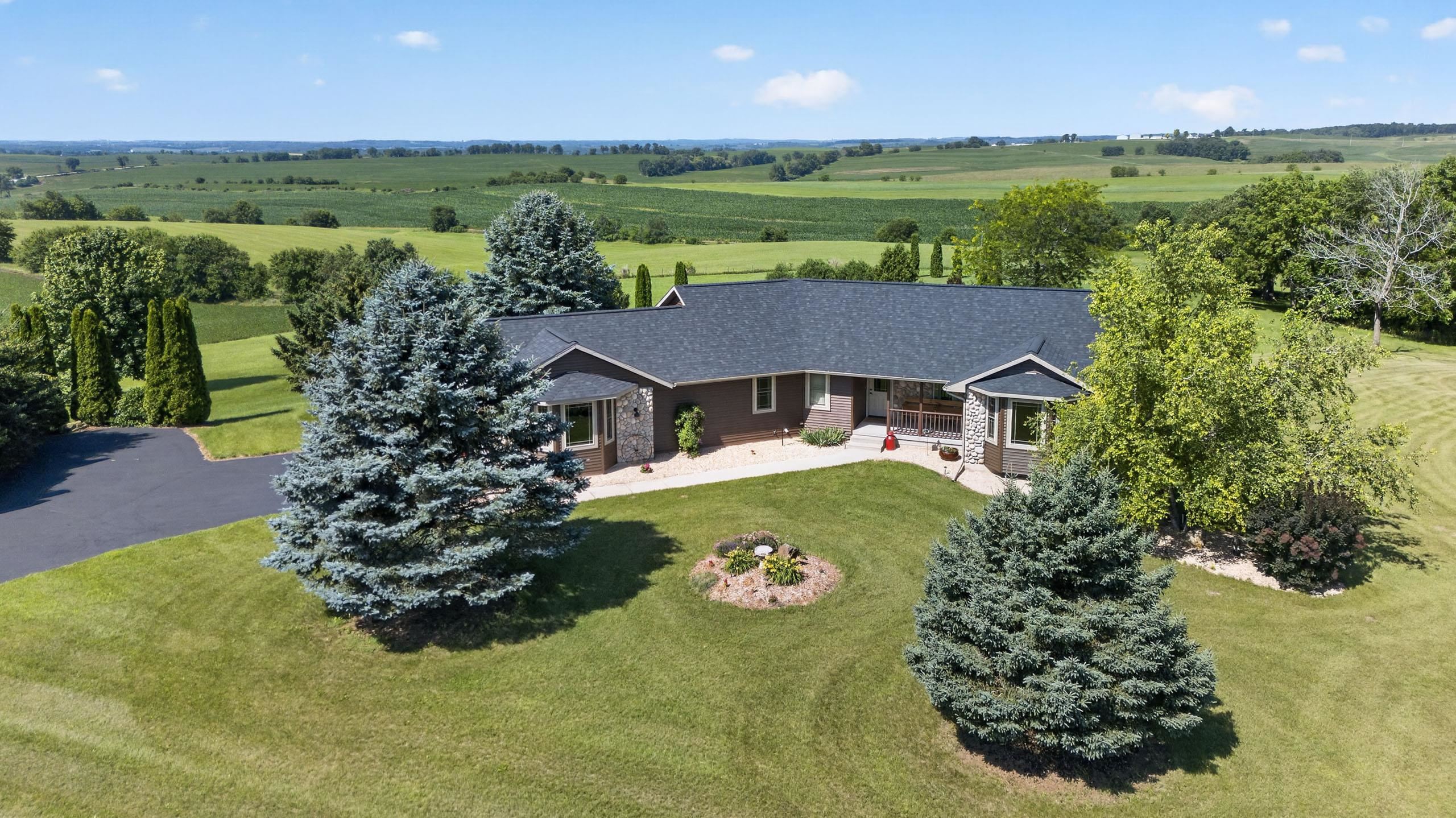 N7795 Panorama Road Property Photo 1