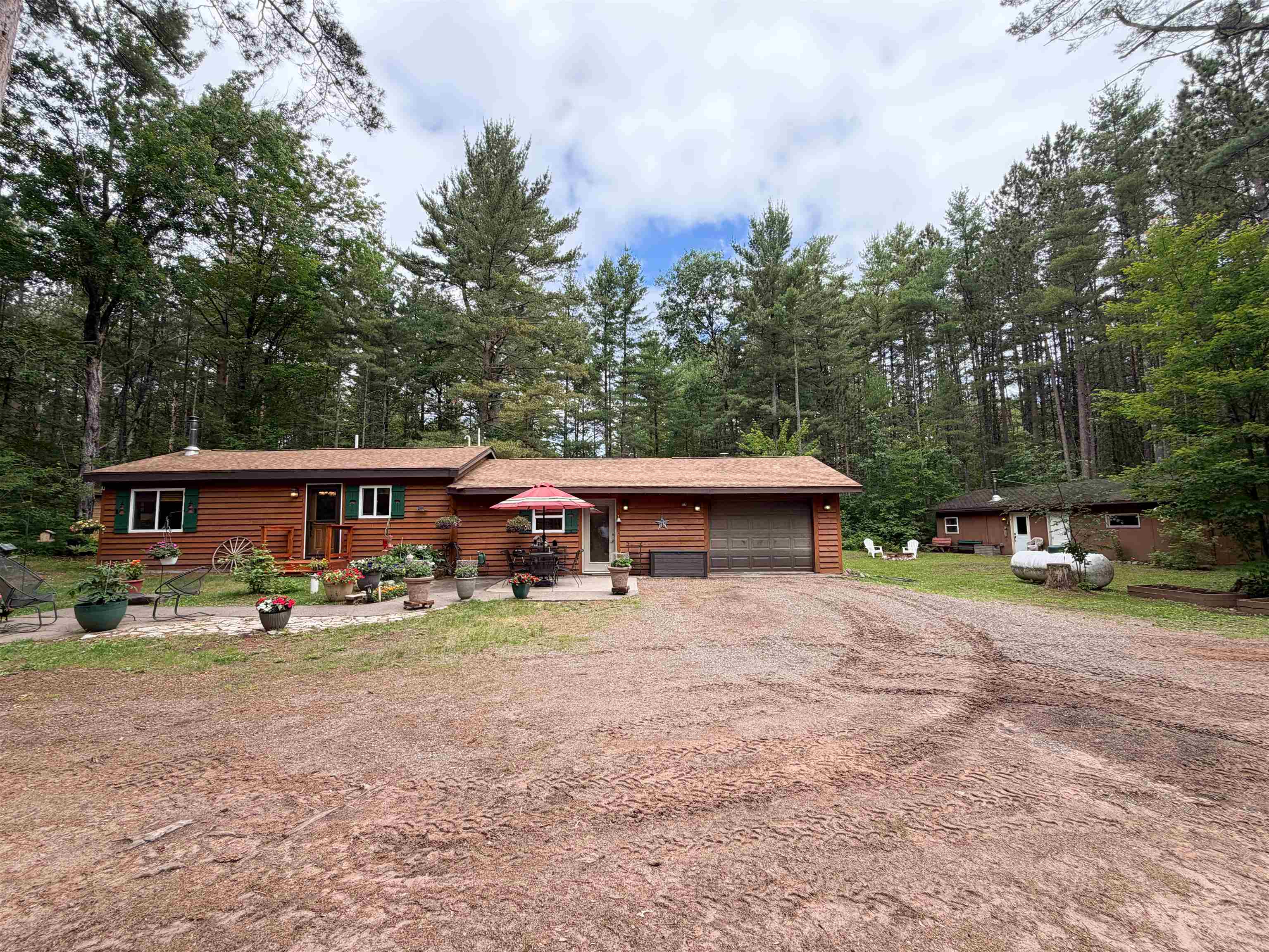 14232 Powell Road Property Photo 1