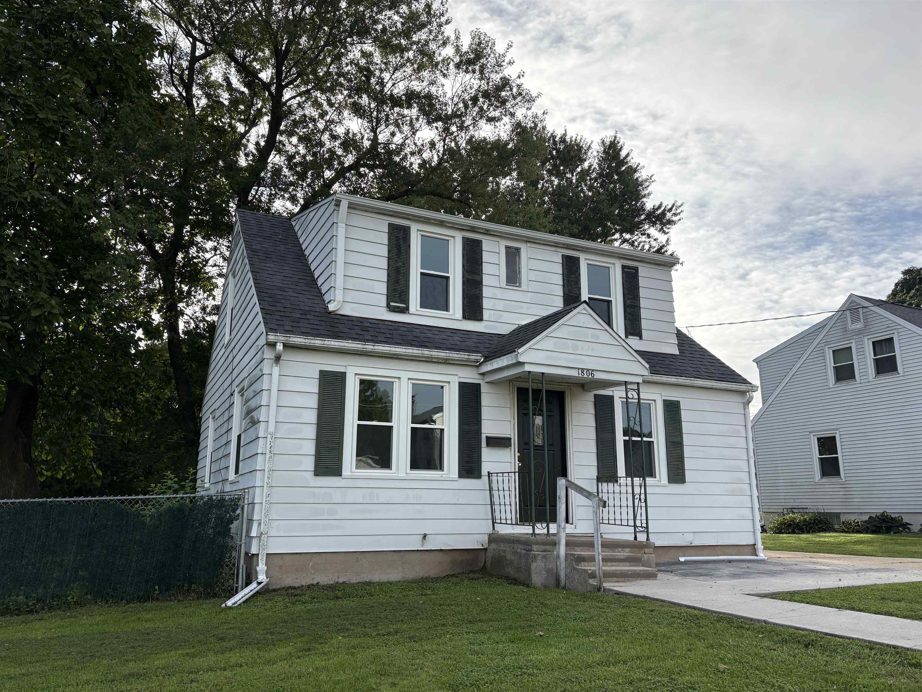1806 17th Avenue Property Photo 1