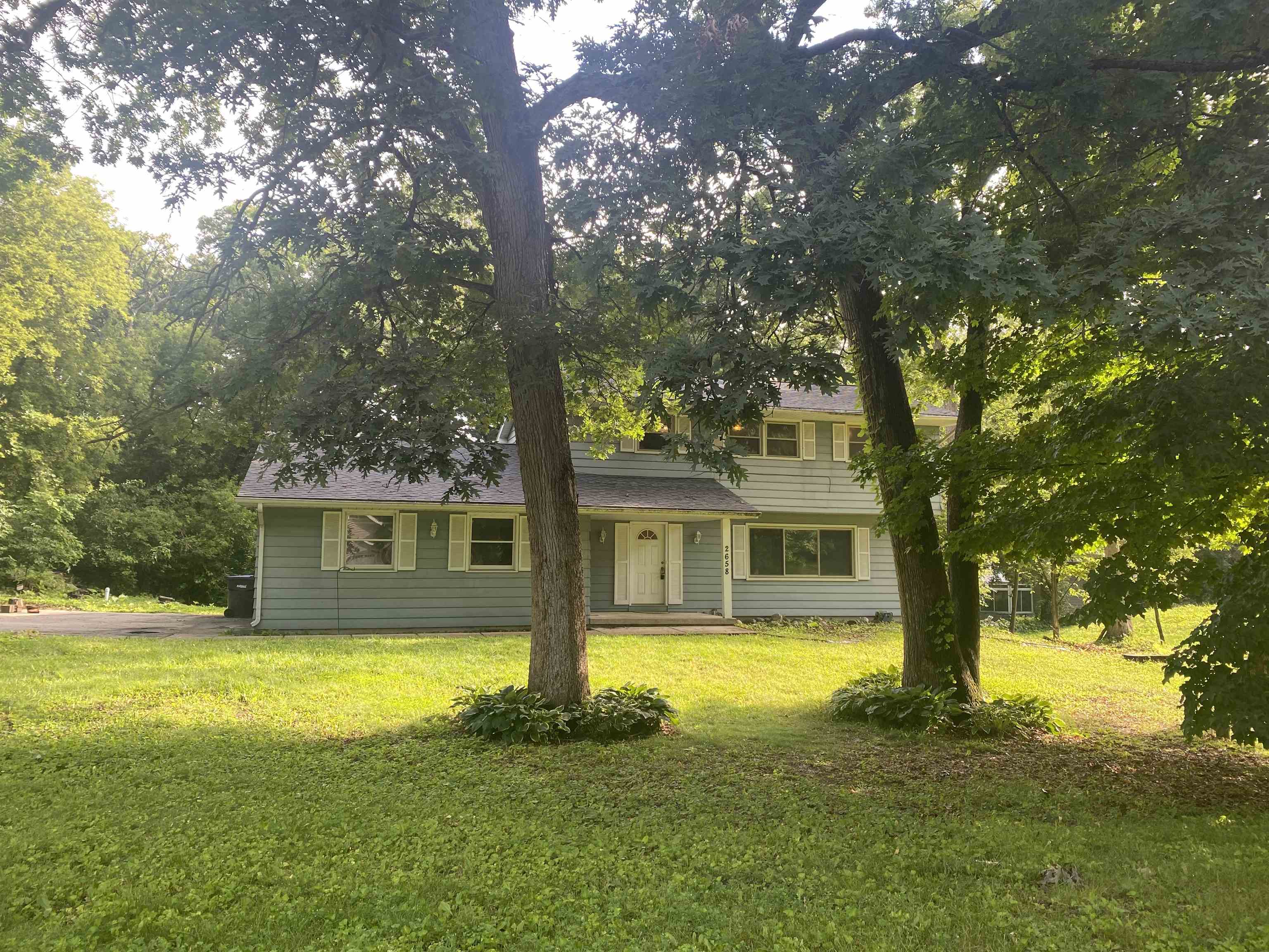 2658 Oak Crest Circle Property Photo 1