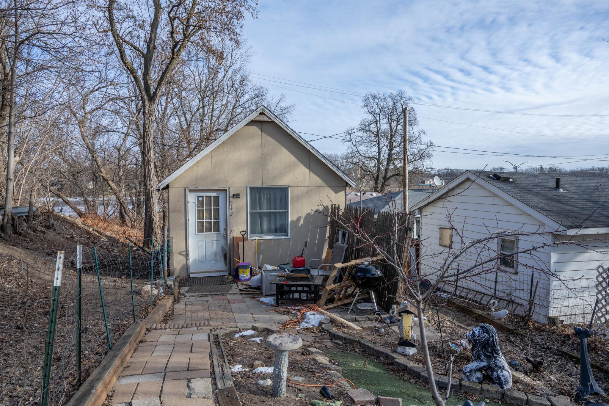 249 W State Street Property Photo 1
