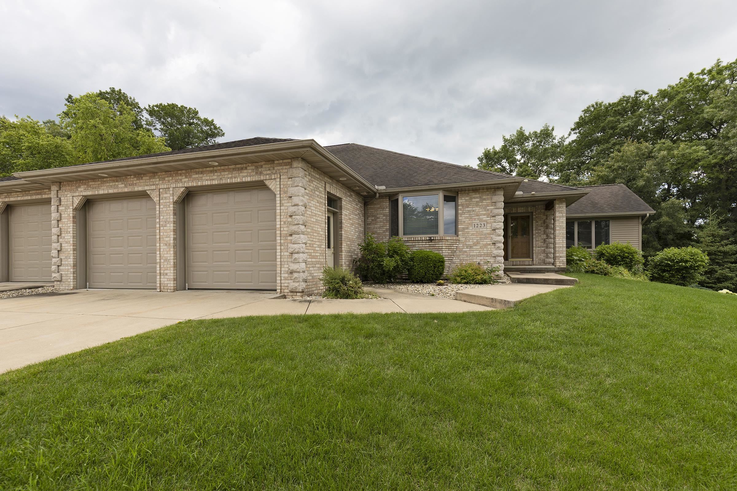 1223 W Sherman Avenue Property Photo 1