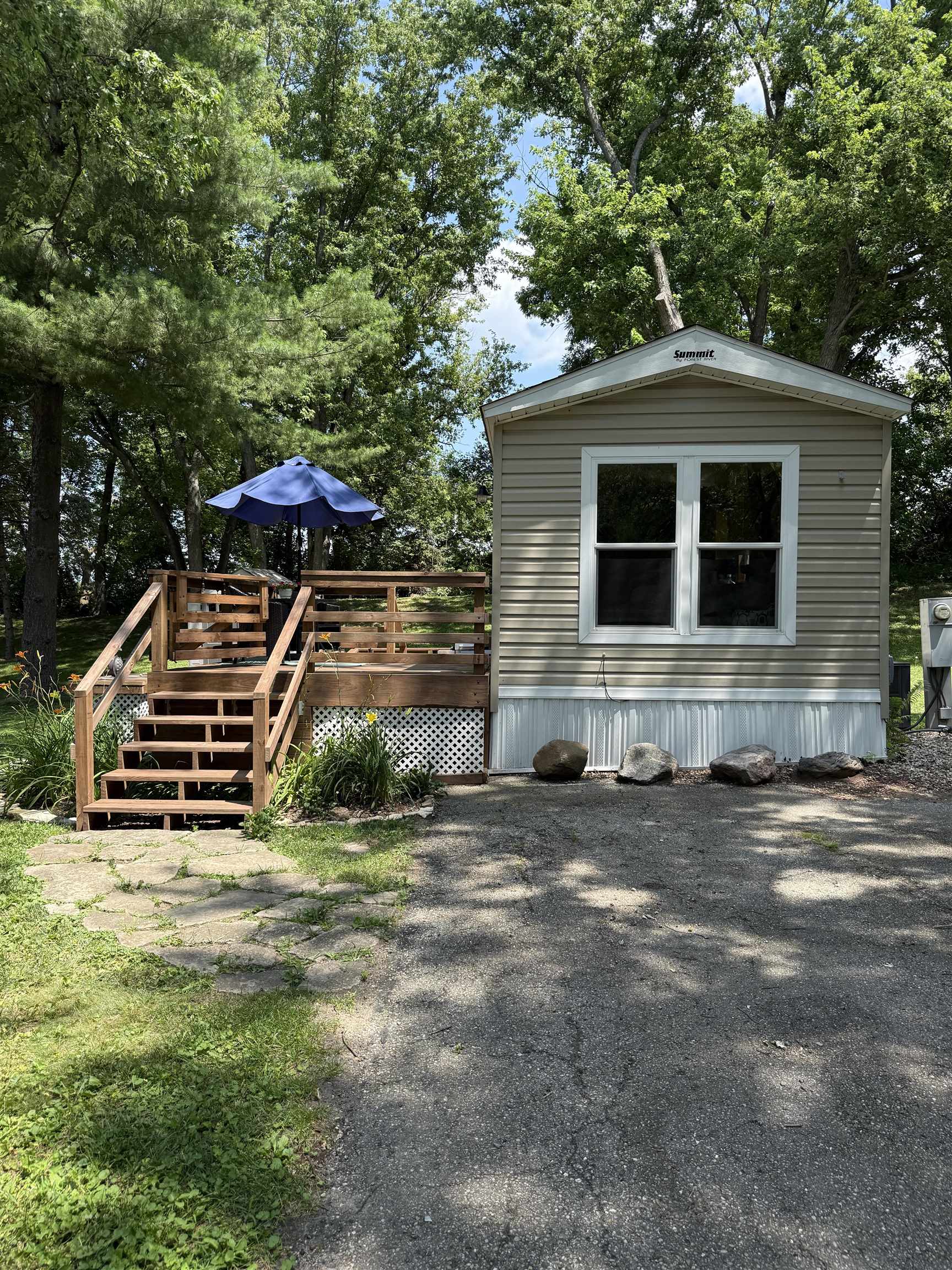 124 Meadow Lane Property Photo 1
