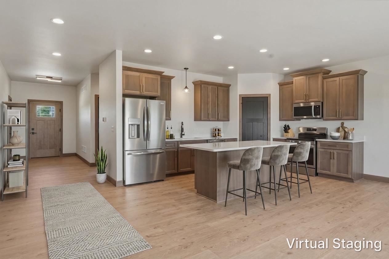 522 W Troy Street Property Photo 1