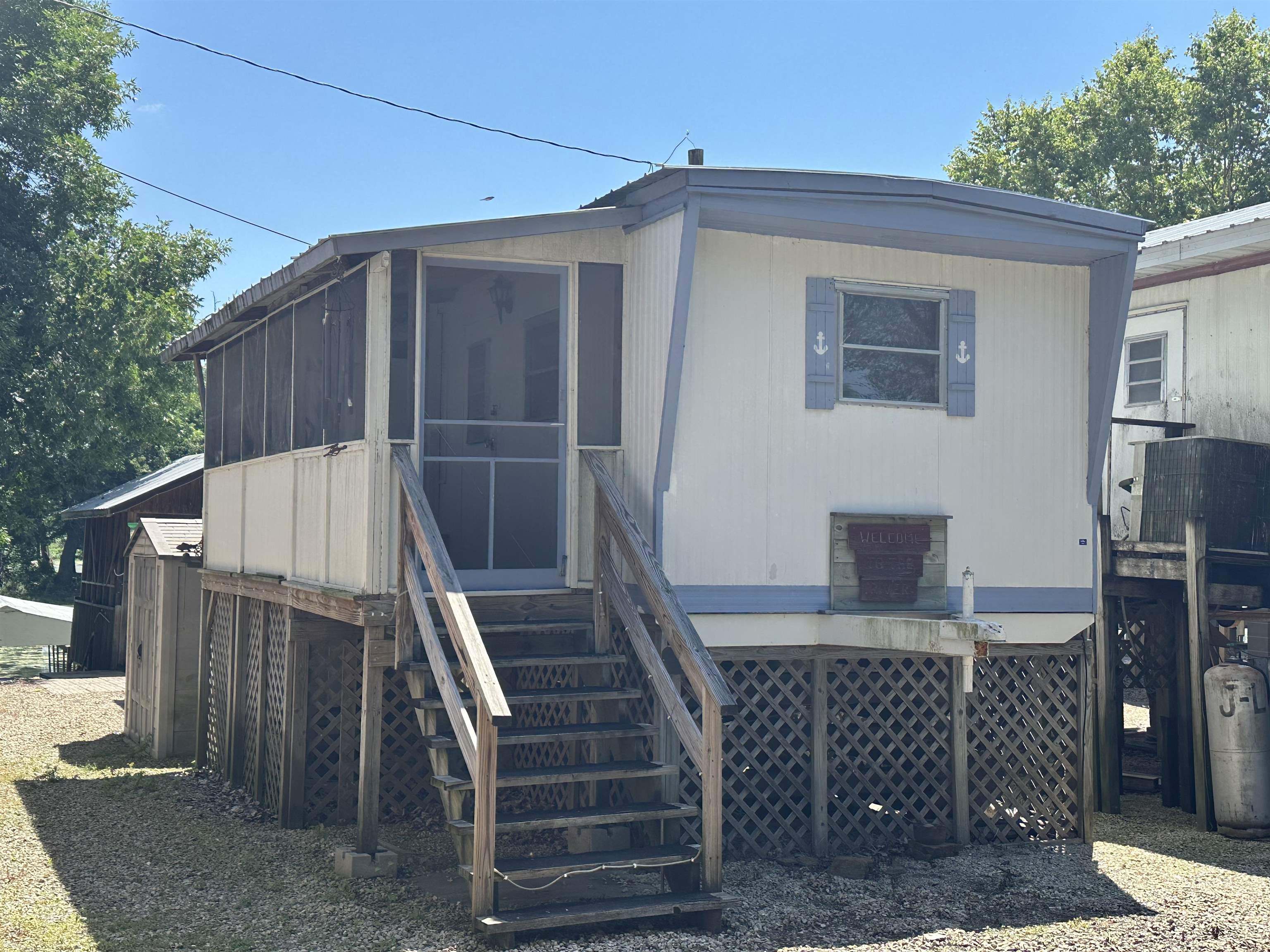 625 Hwy 364 5s Property Photo 1