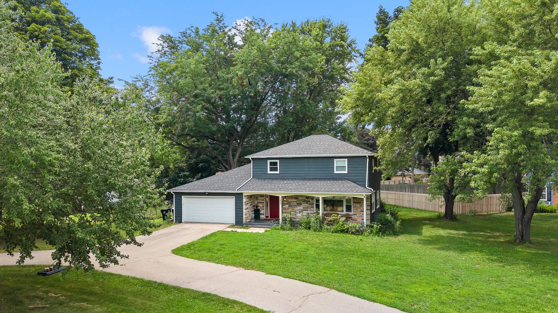 1840 Vista Drive Property Photo 1