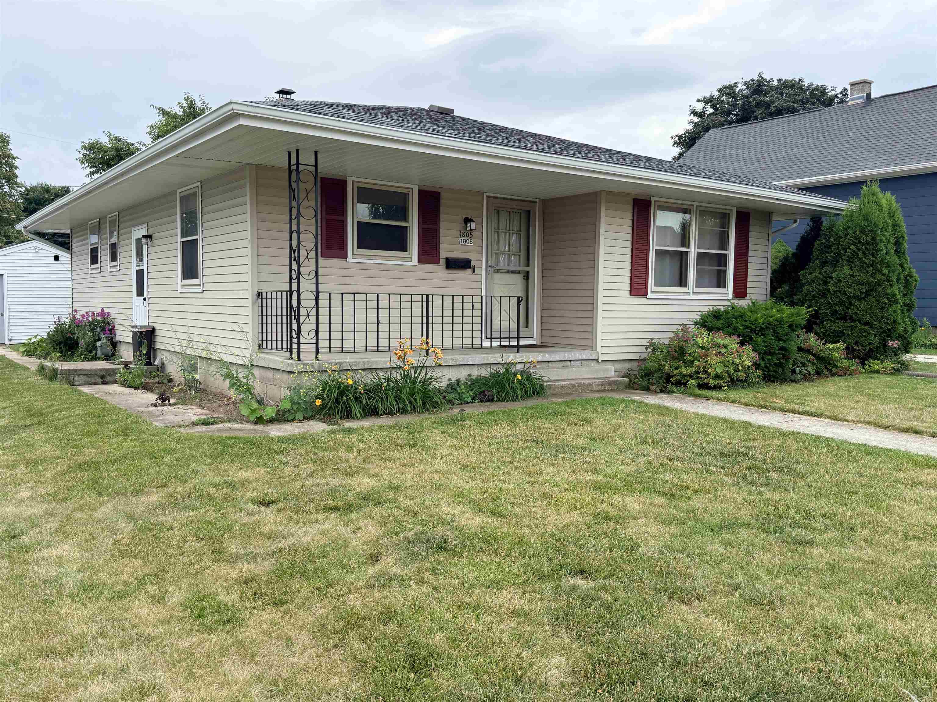 1805 Elm Avenue Property Photo 1