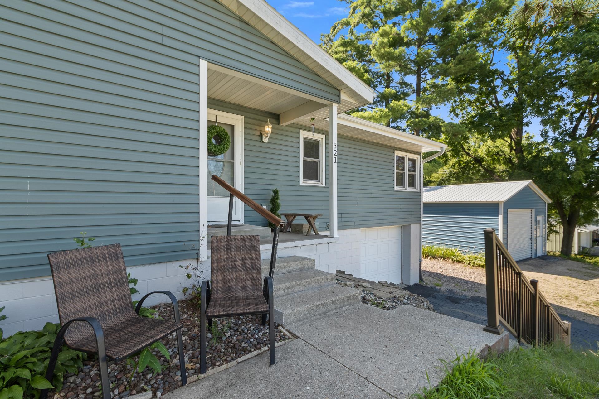 521 Wells Street Property Photo 1