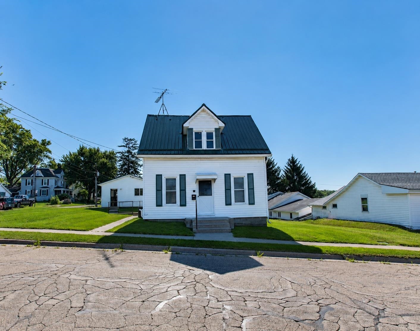 605 N Union Street Property Photo 1