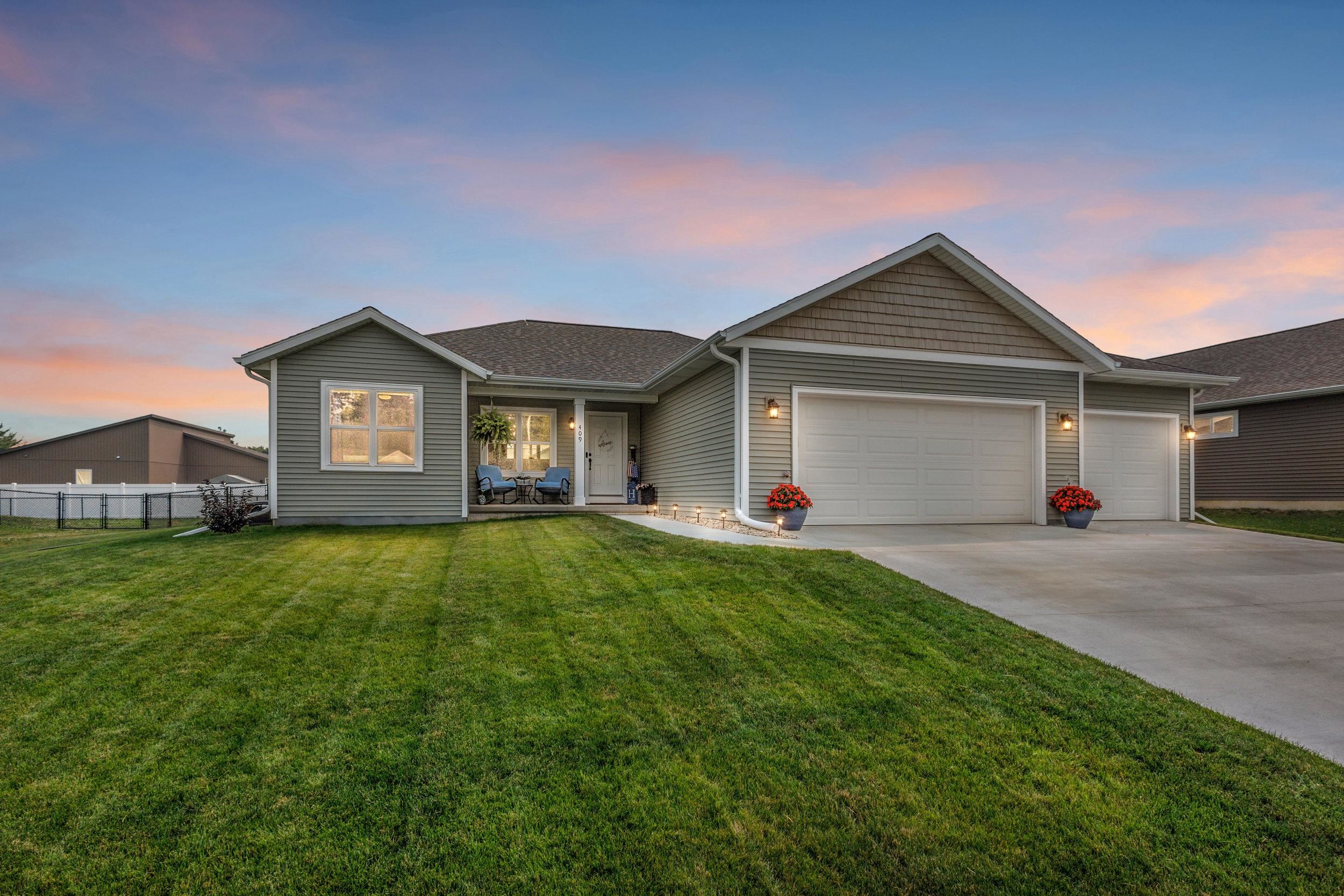 409 Village Lane