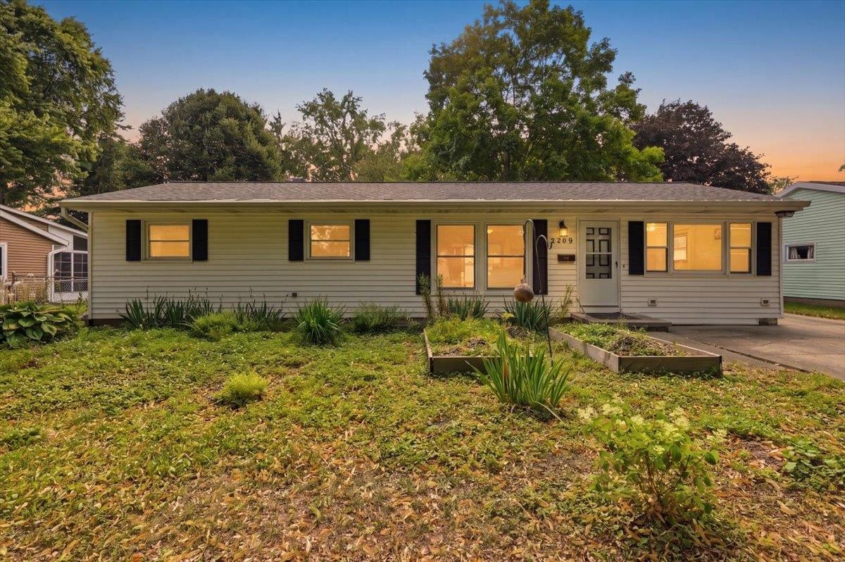 2209 Prairie Road