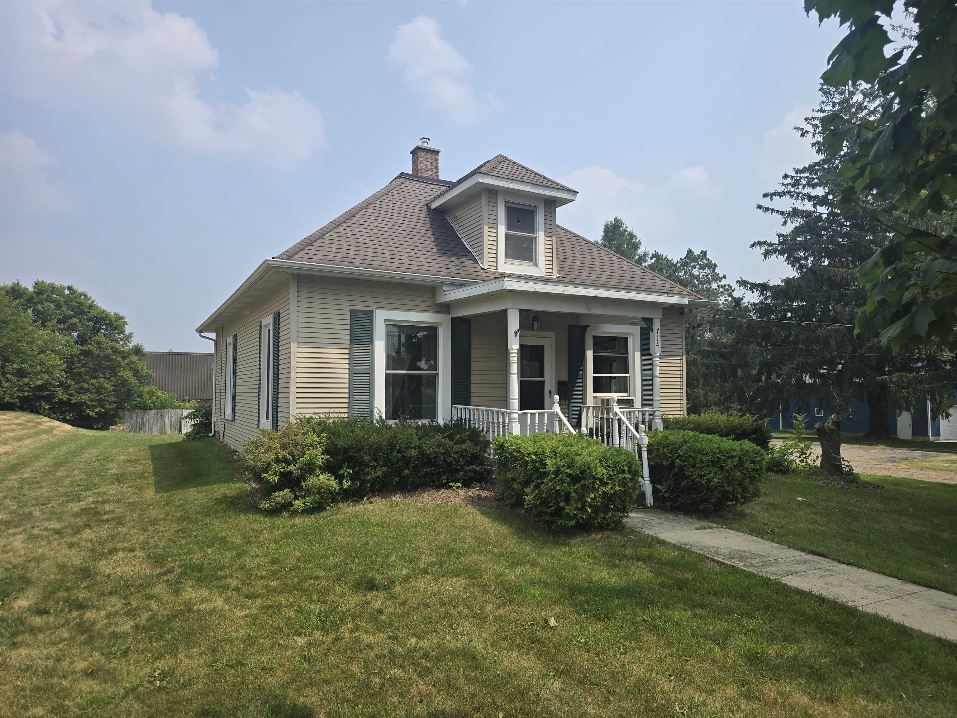714 Ridge Street Property Photo 1