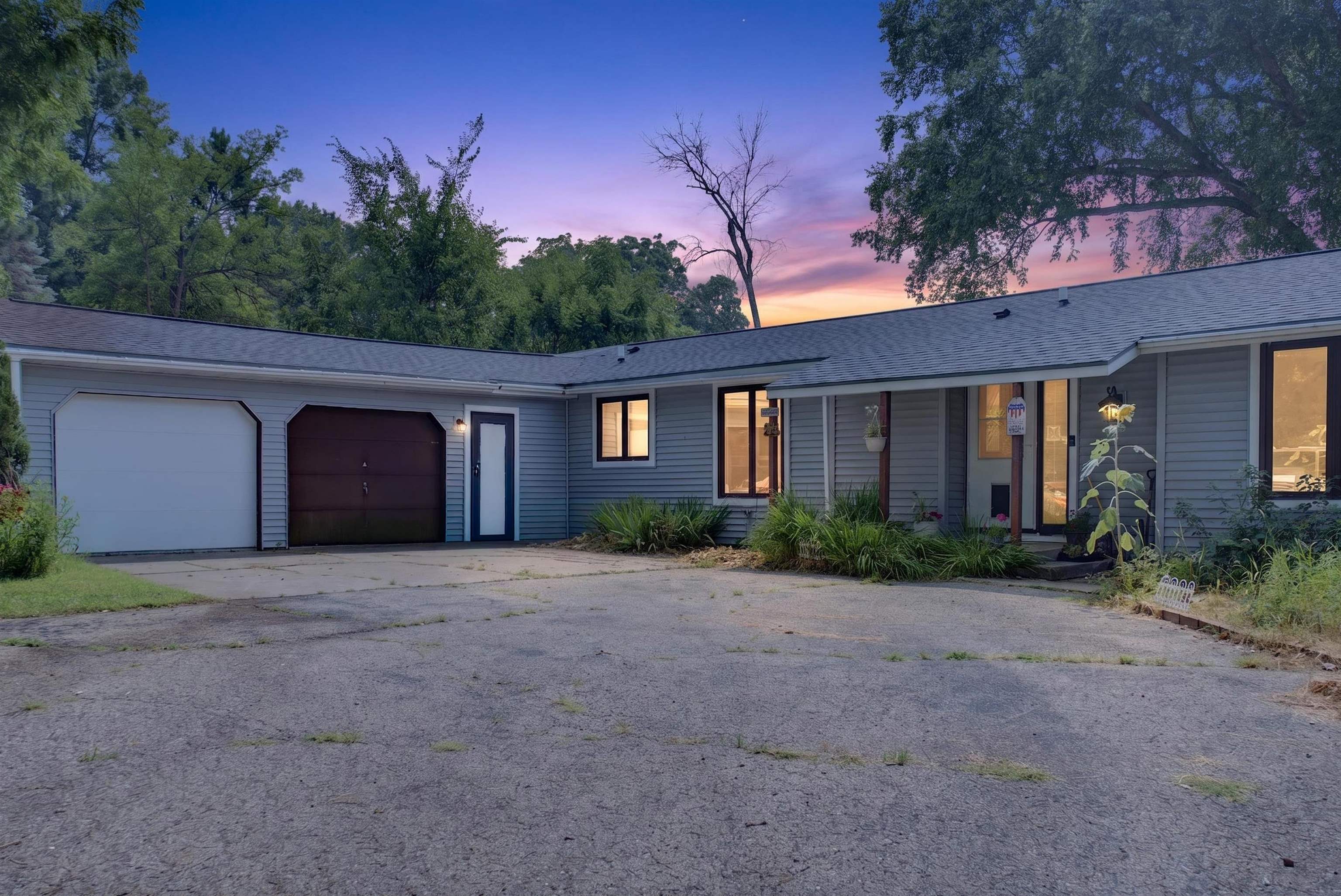 N6637 Meadowview Drive Property Photo 1